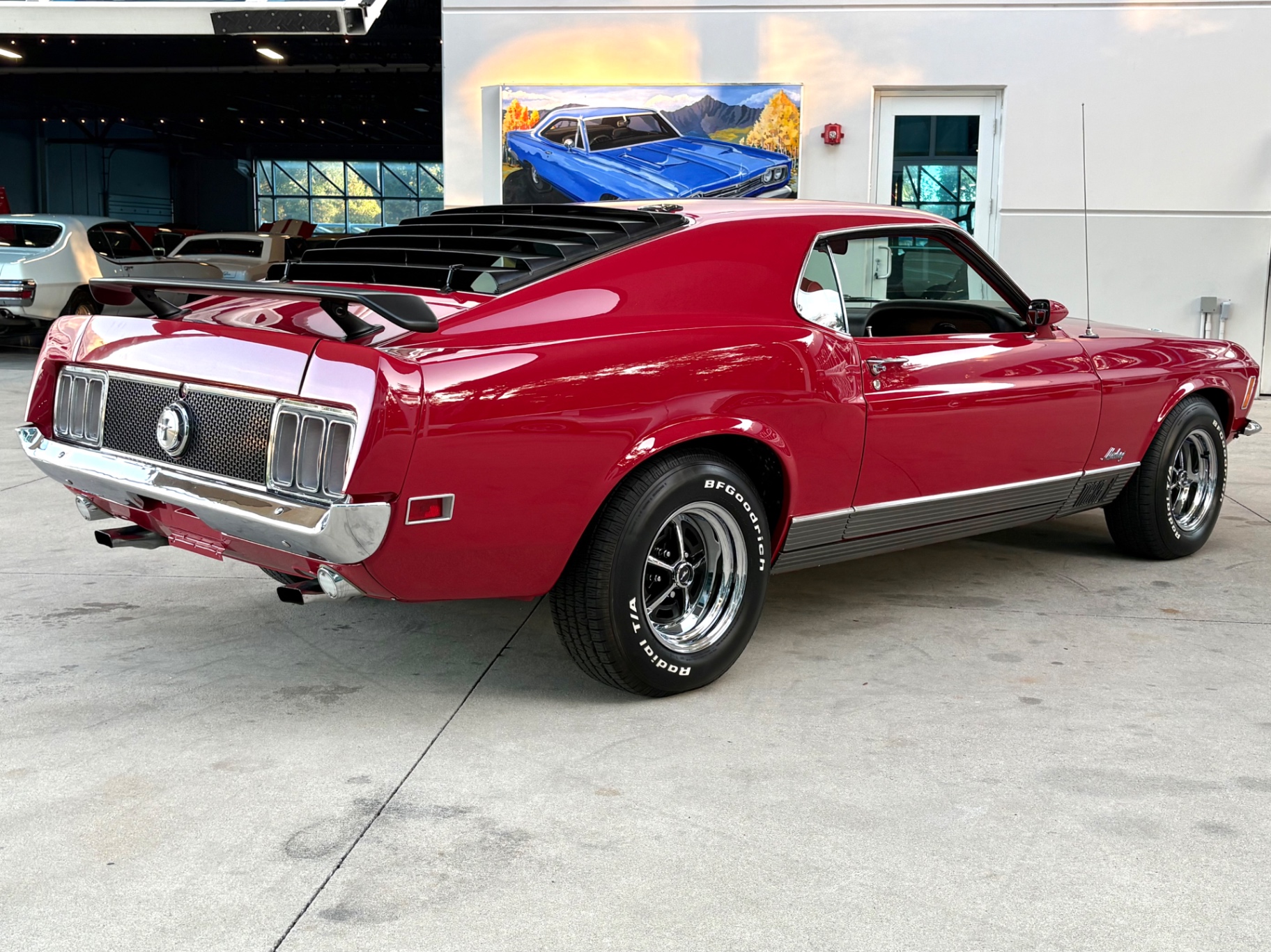 Vehicle photo 6