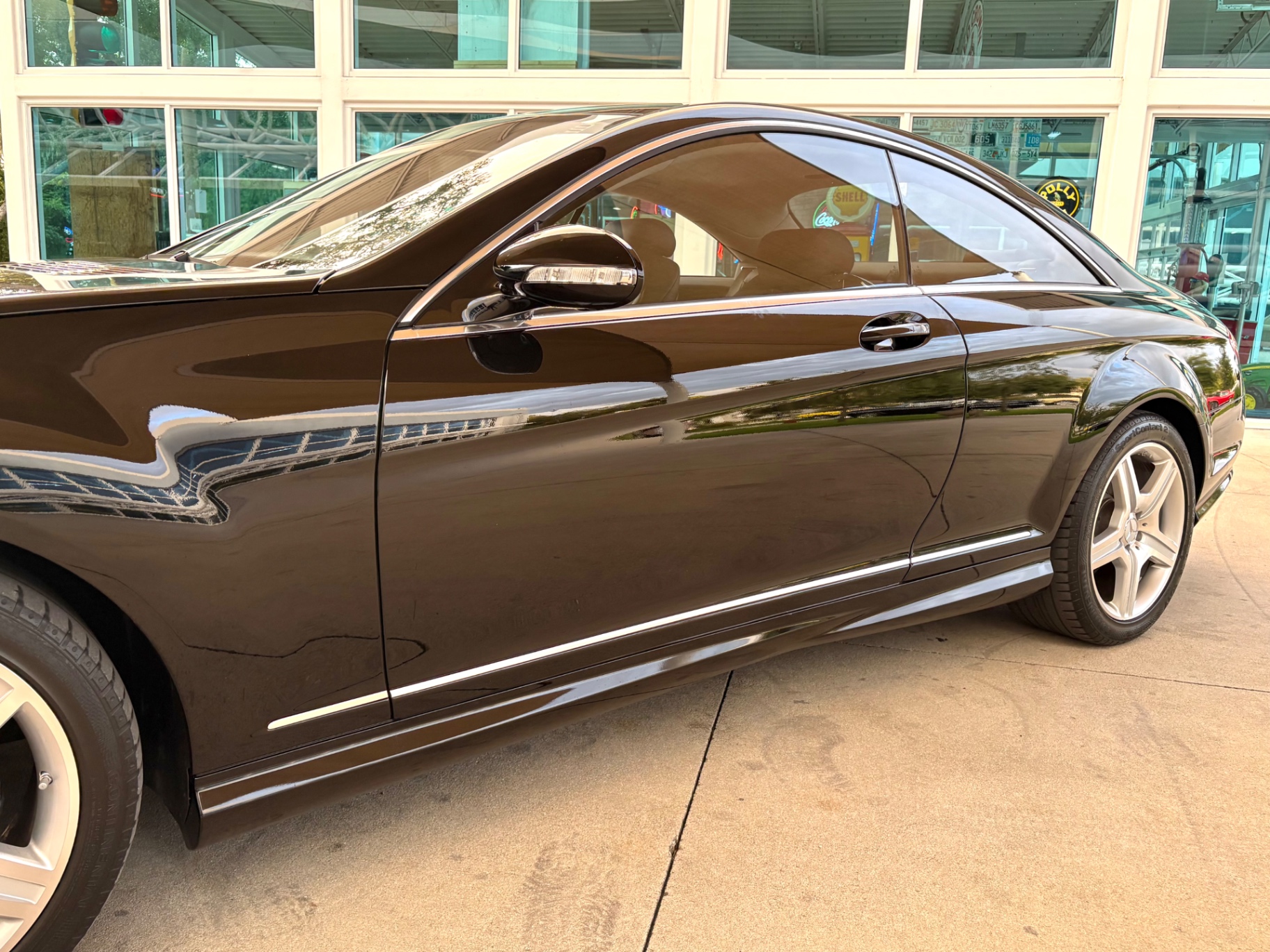 Vehicle photo 13