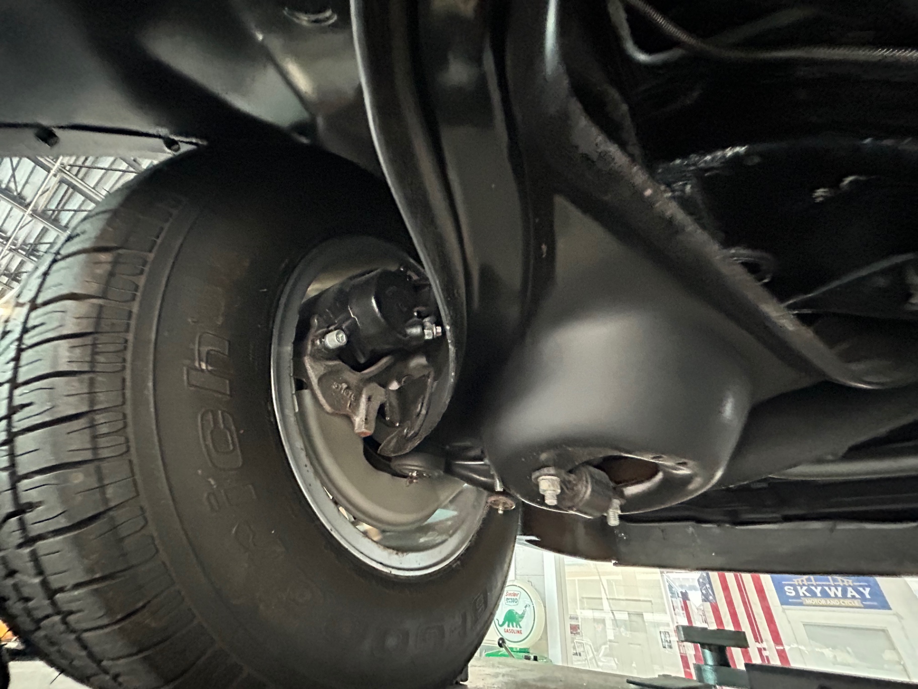 Vehicle photo 59