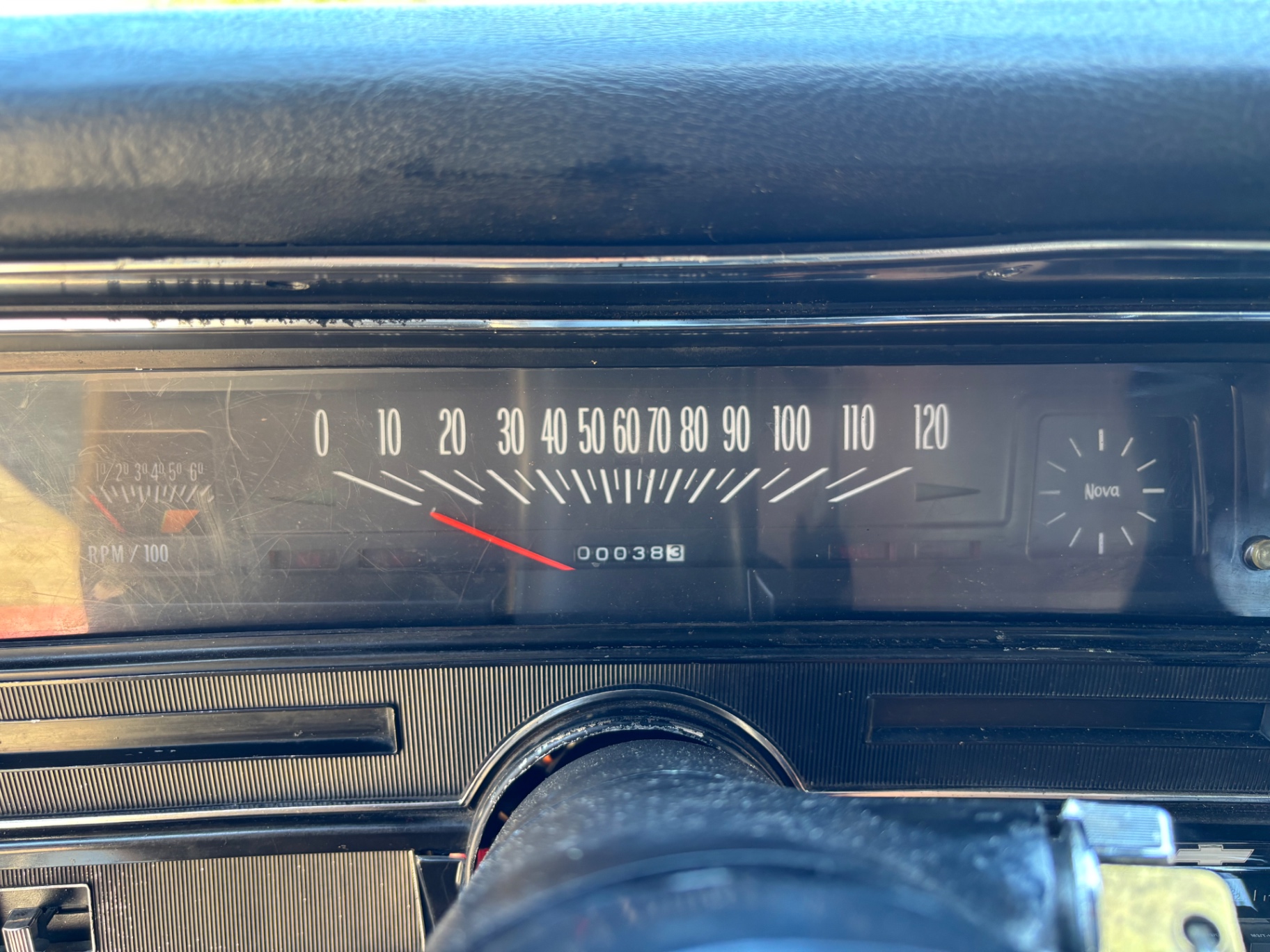 Vehicle photo 26