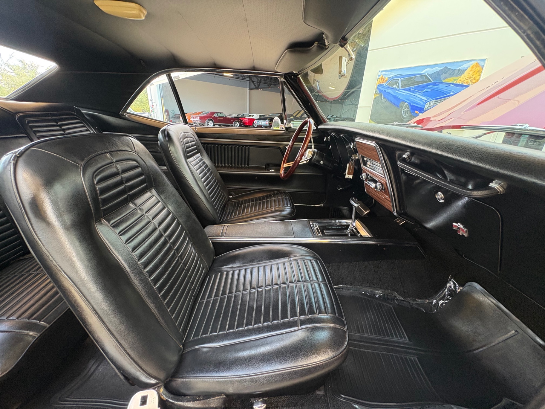 Vehicle photo 42