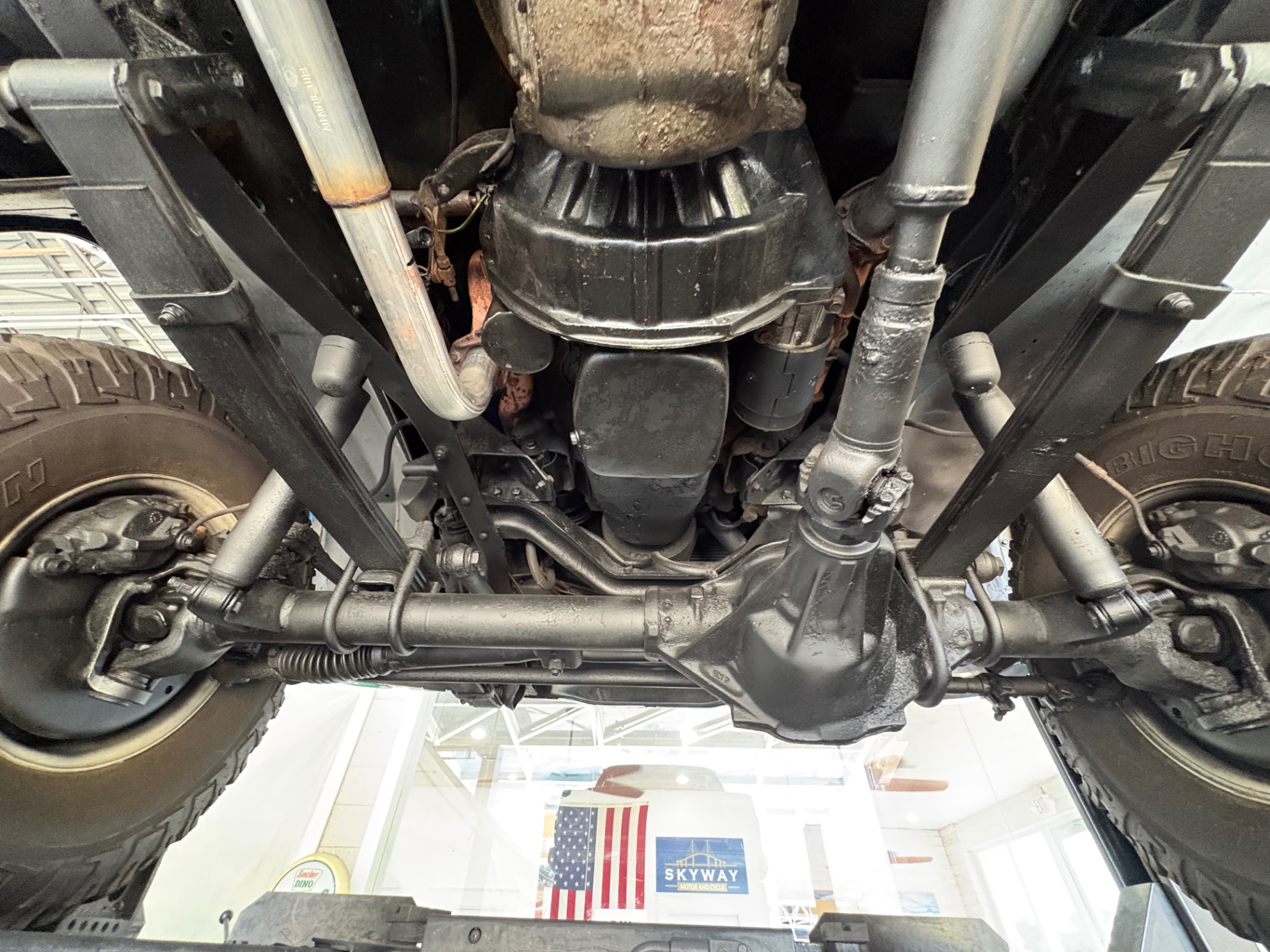 Vehicle photo 48