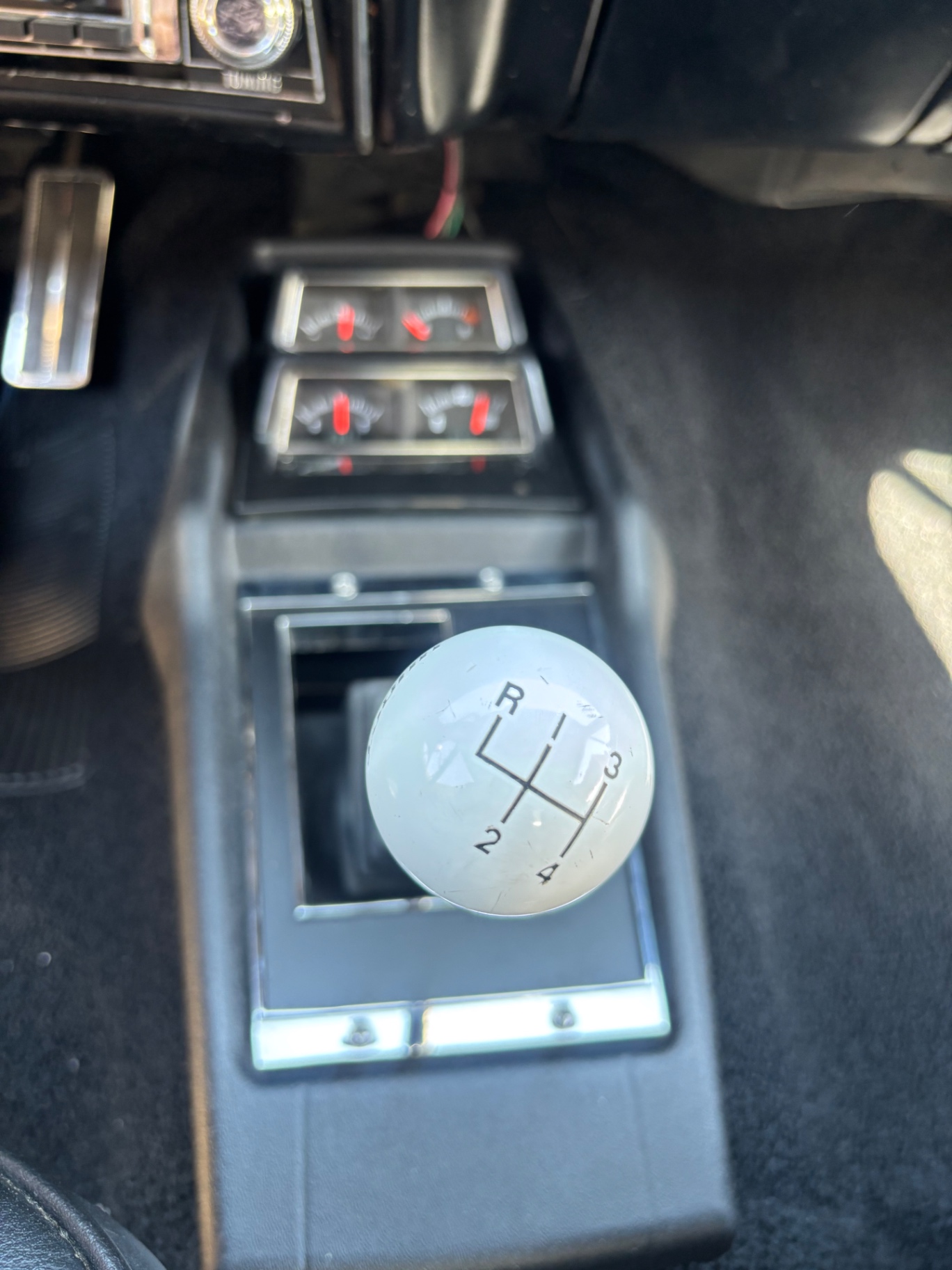 Vehicle photo 27