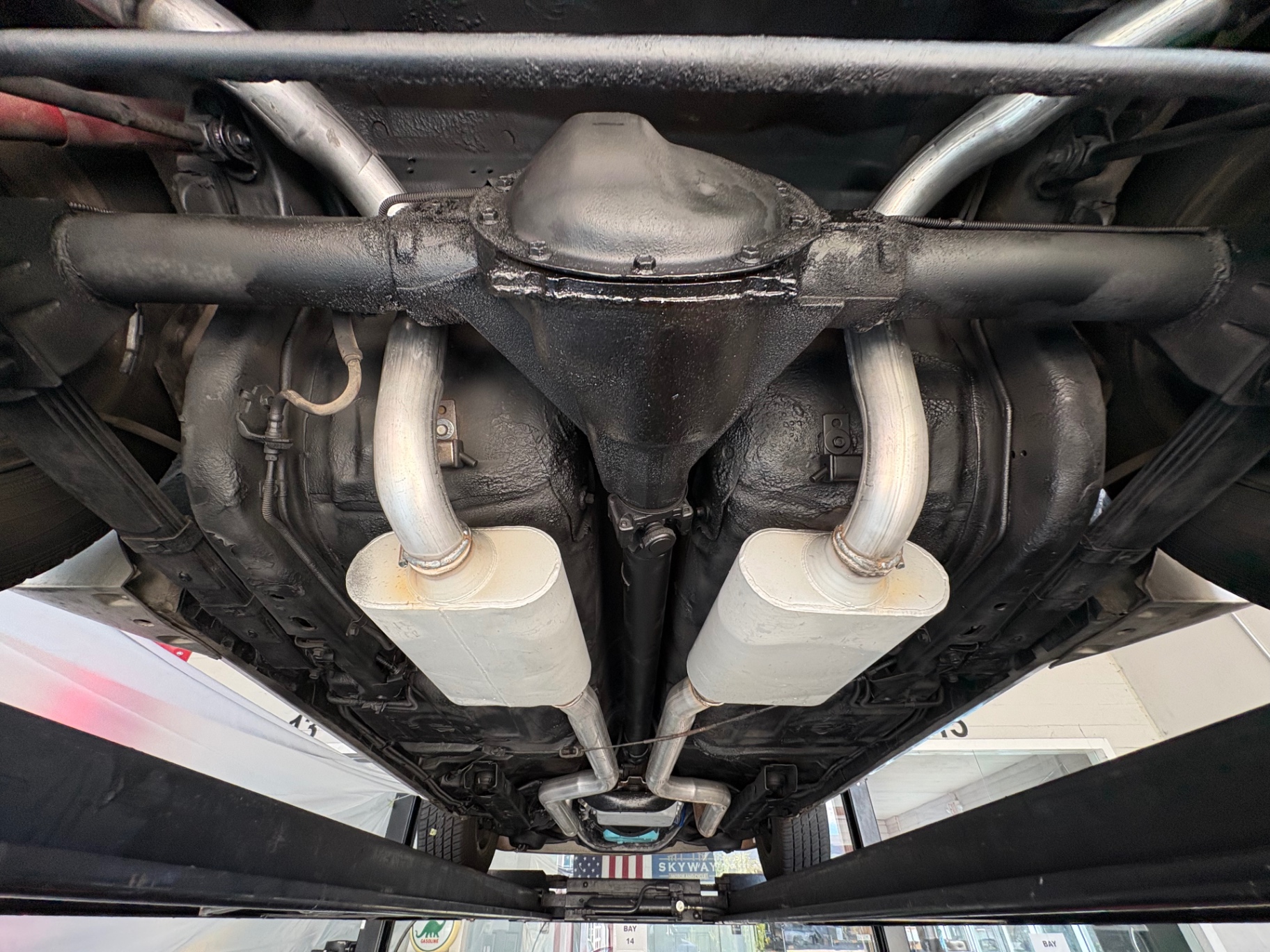 Vehicle photo 46