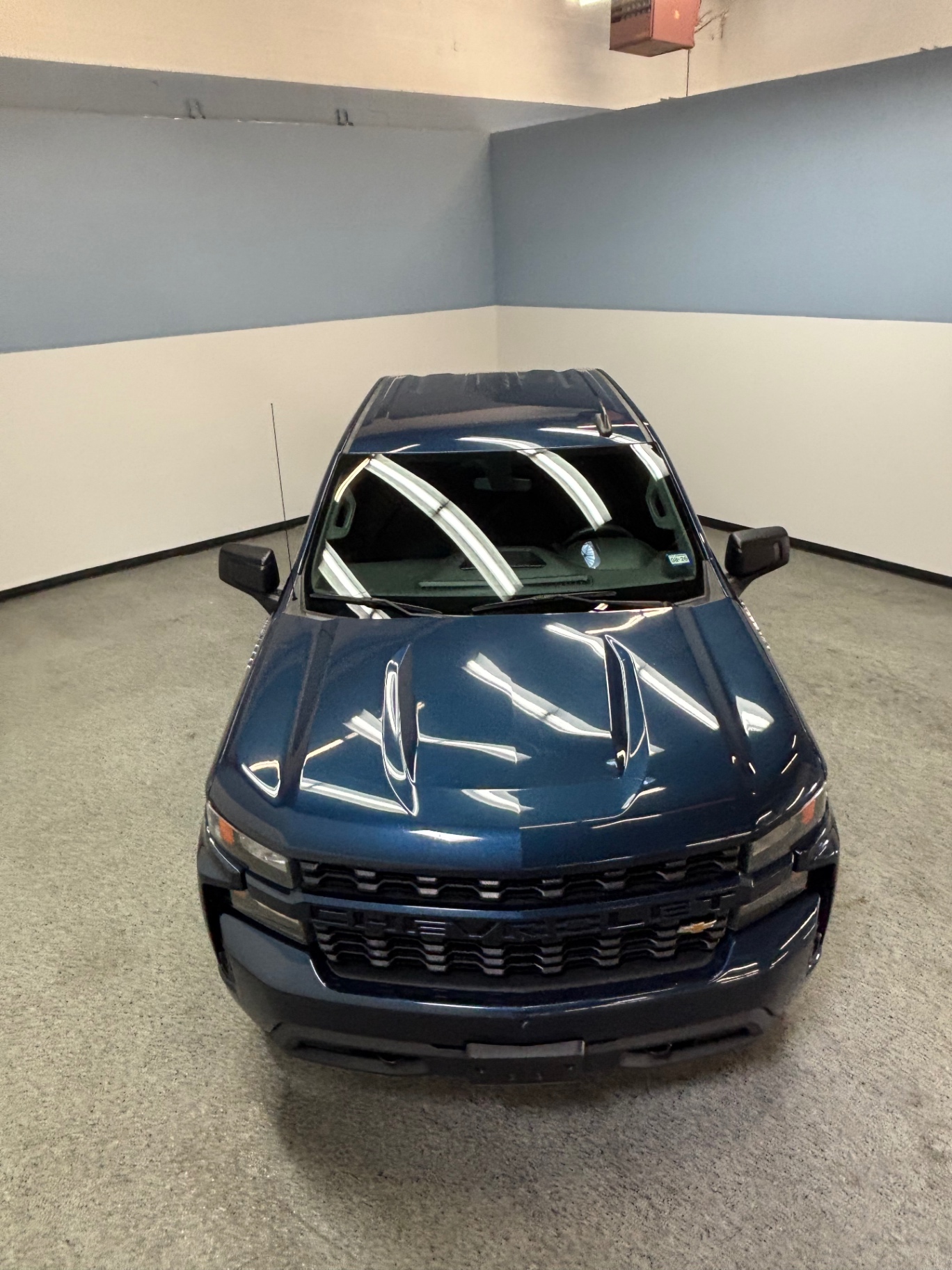 Vehicle photo 10