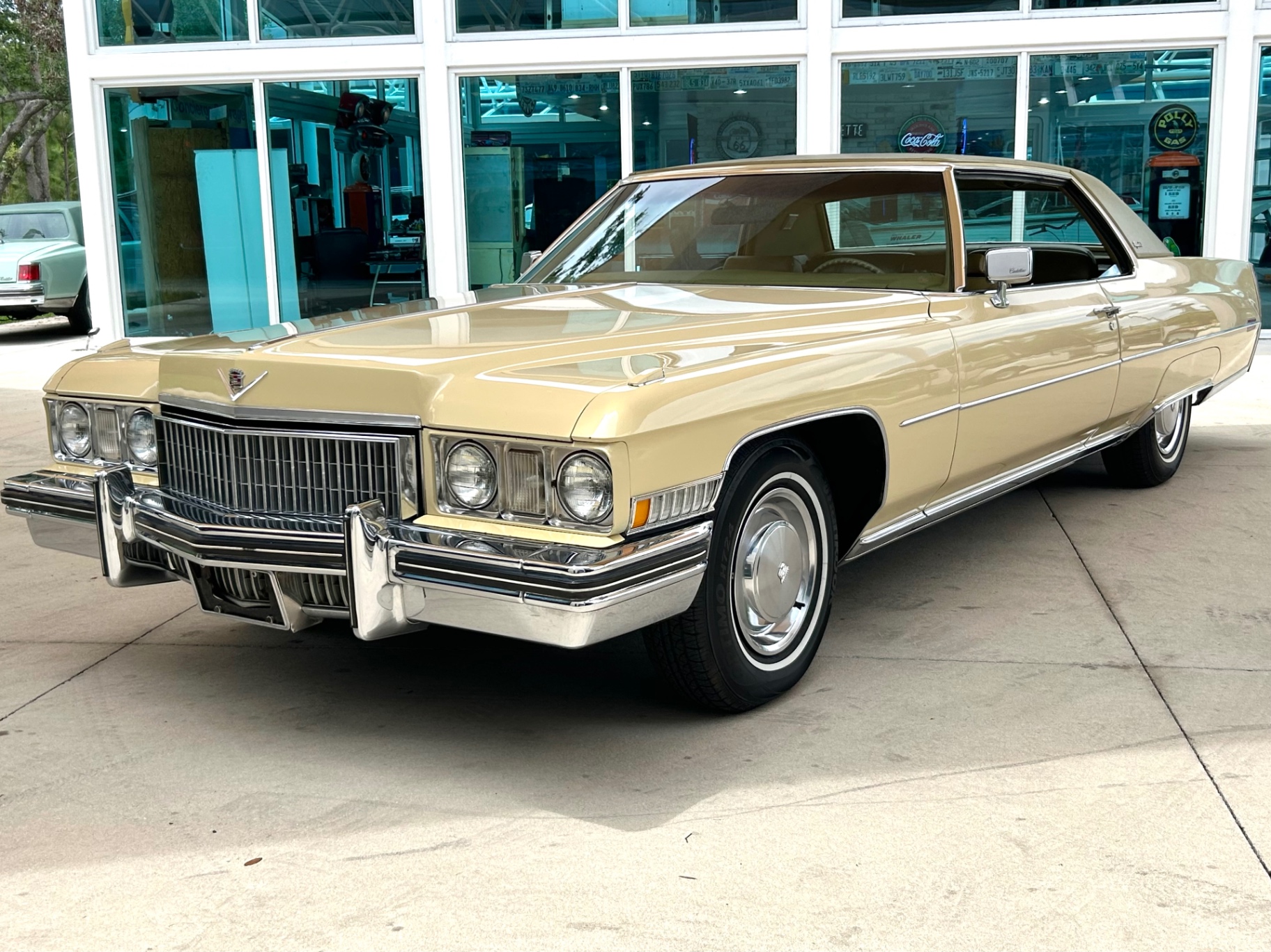 Vehicle photo 9