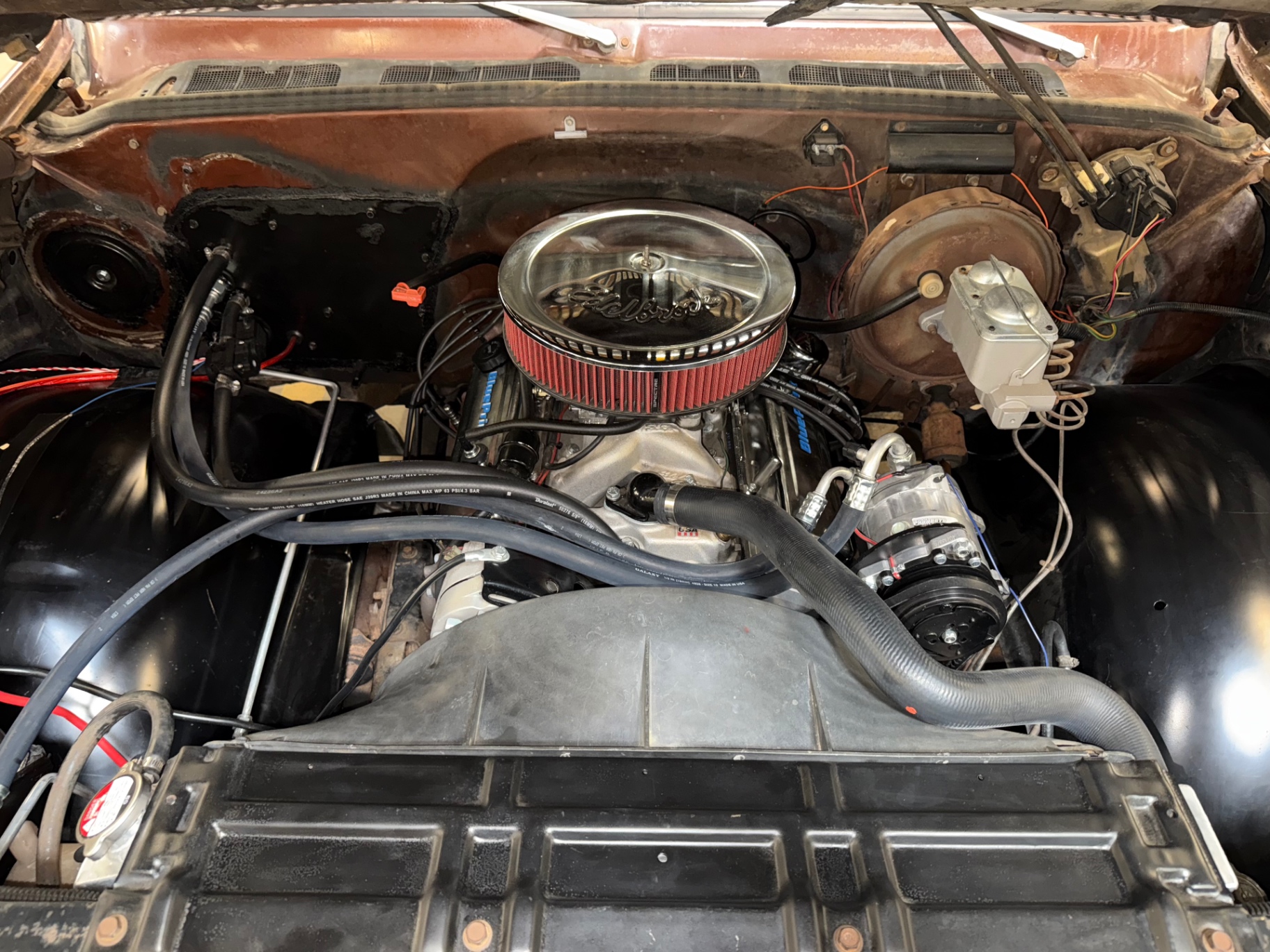 Vehicle photo 25