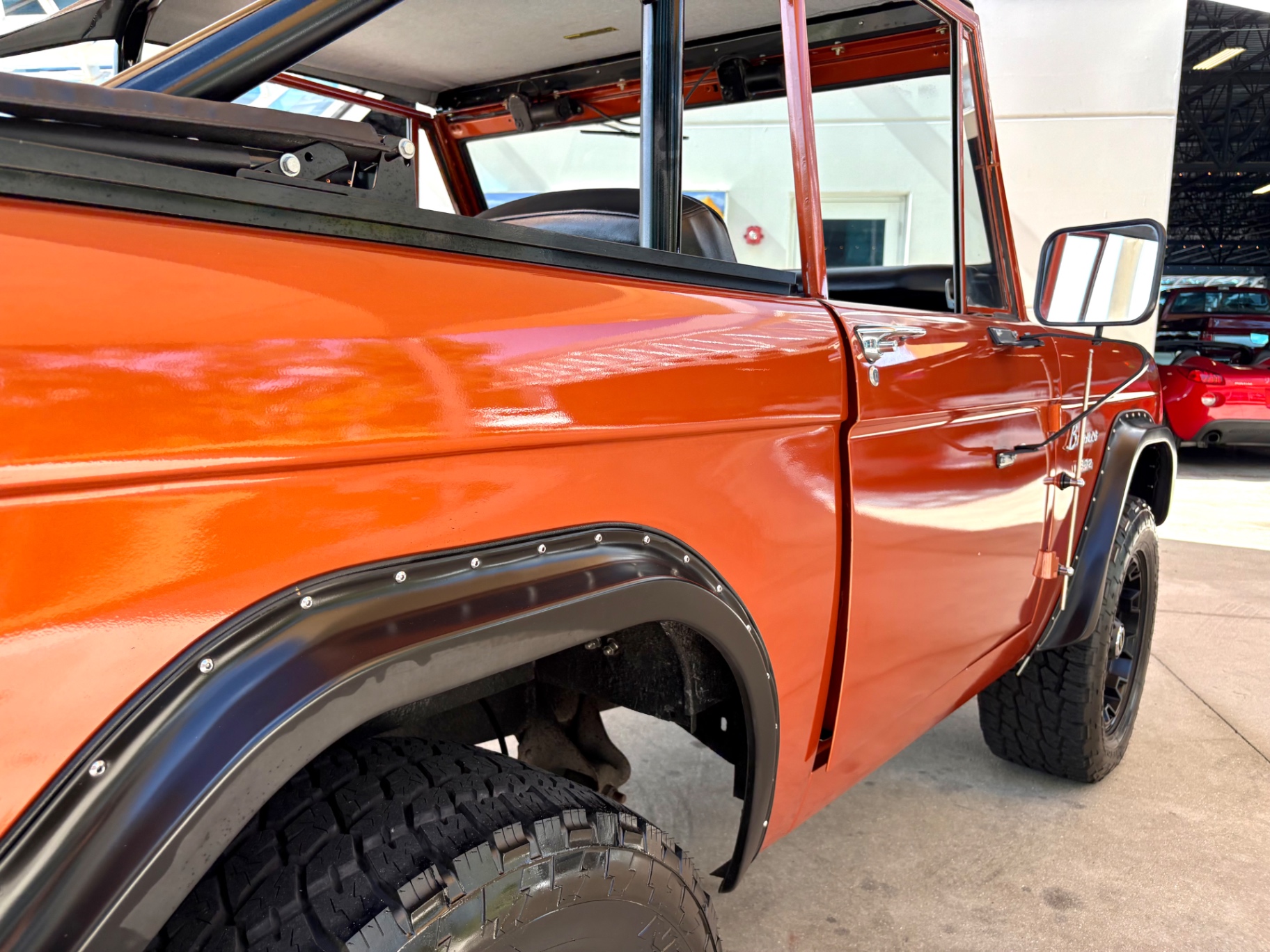 Vehicle photo 16