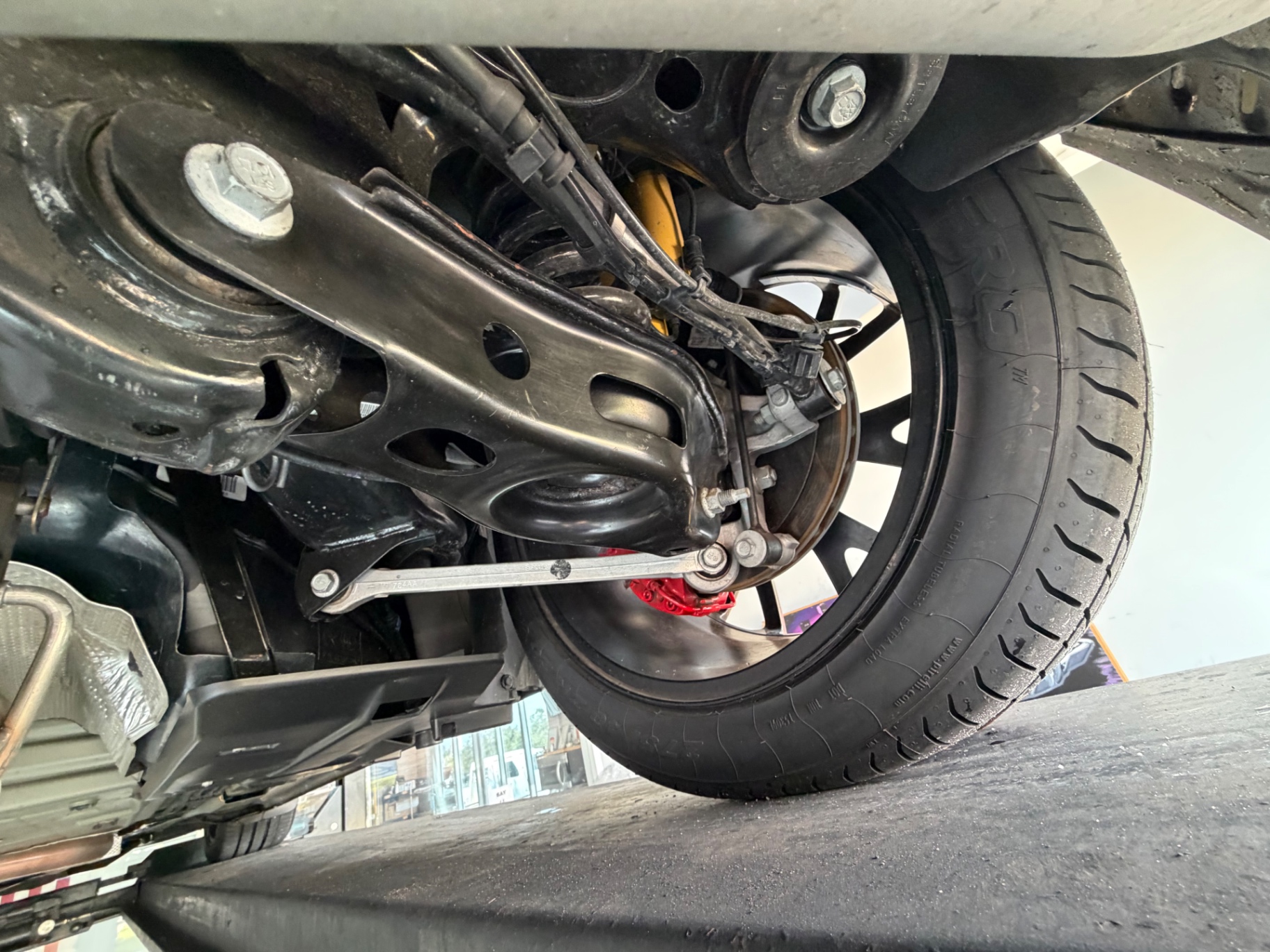 Vehicle photo 45
