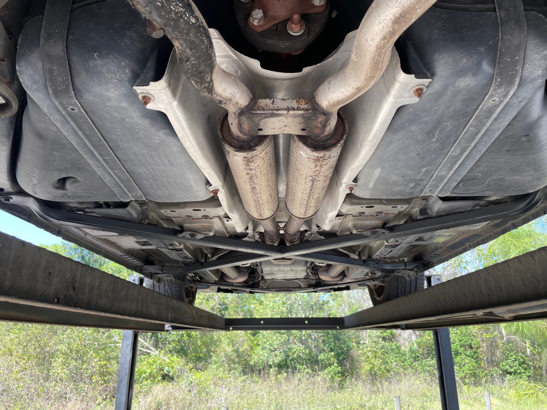 Vehicle photo 44