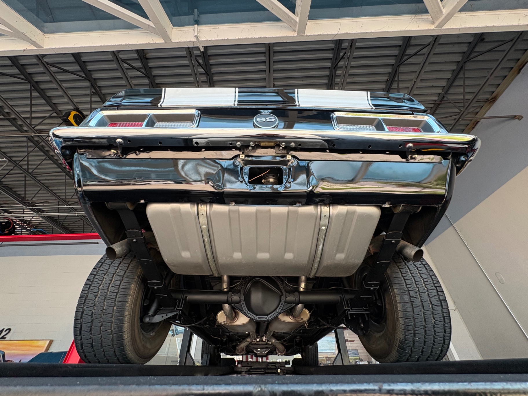 Vehicle photo 46