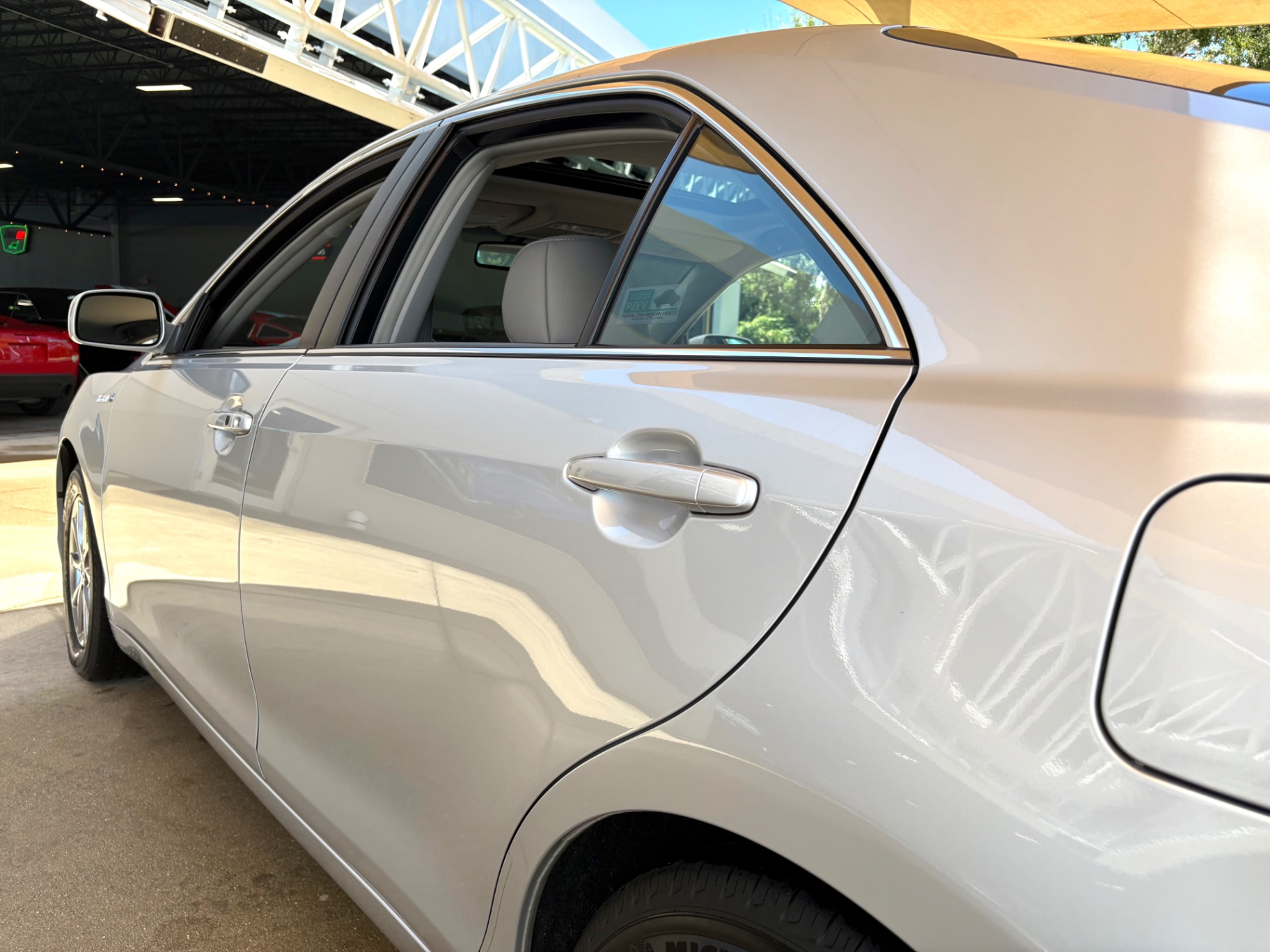 Vehicle photo 13