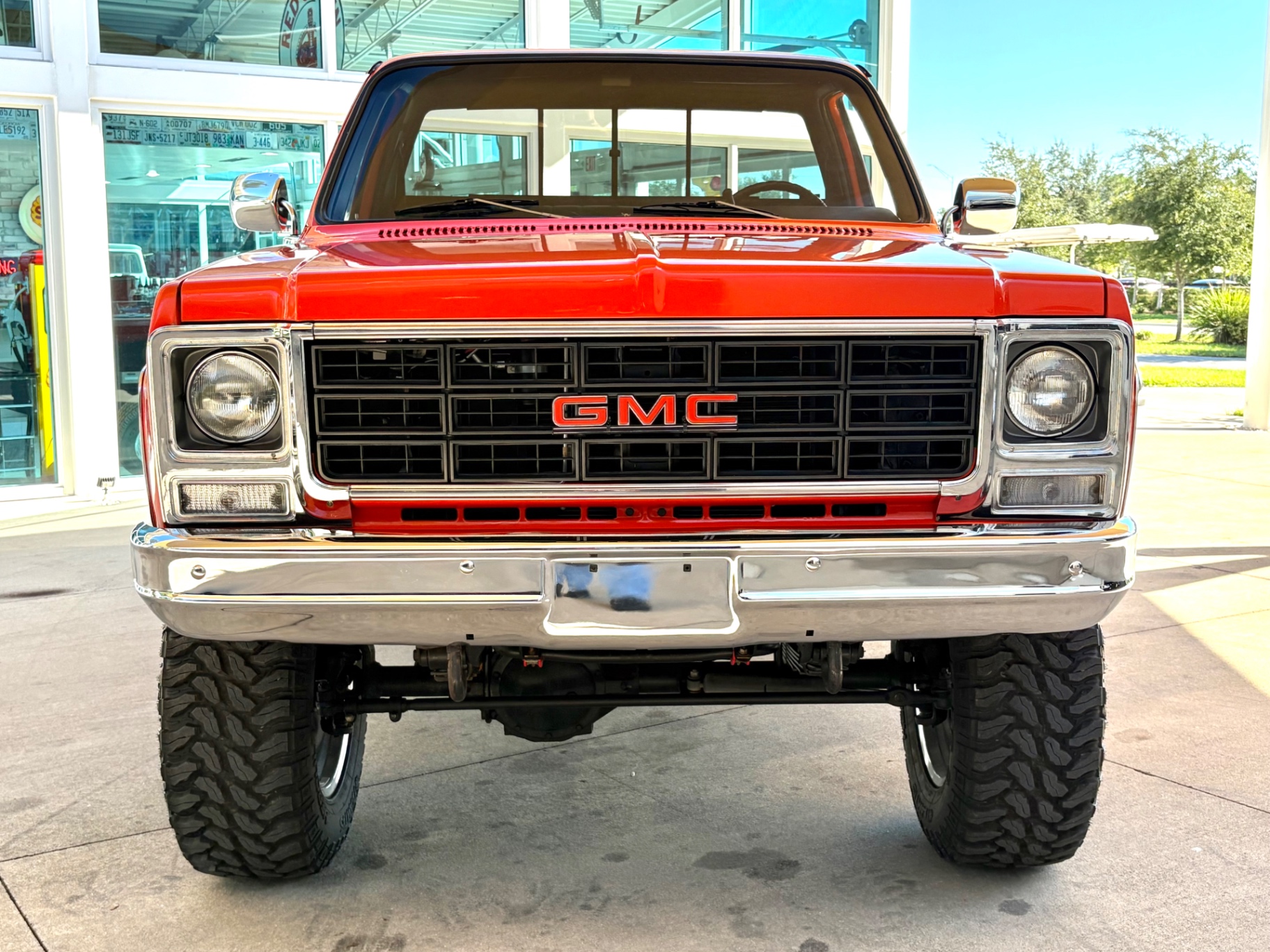 Vehicle photo 2