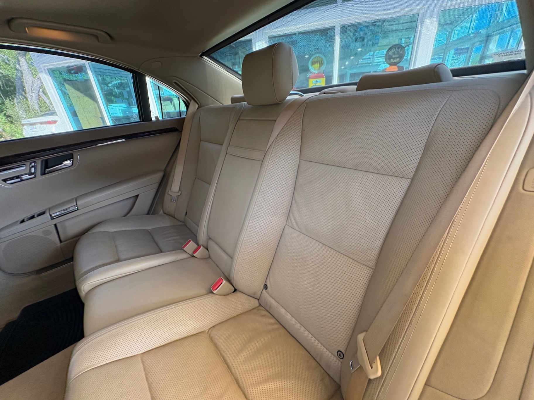 Vehicle photo 38