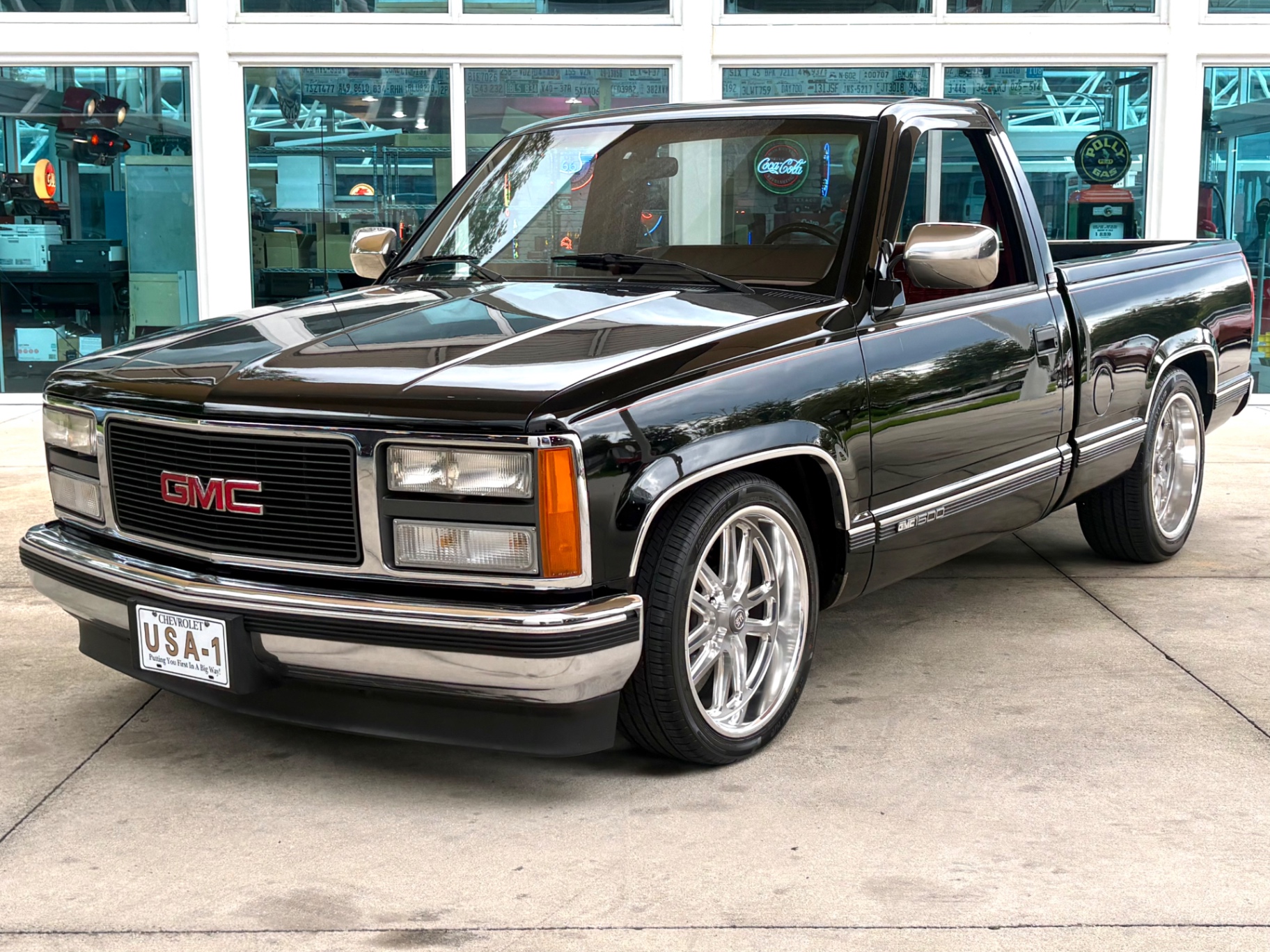 Vehicle photo 1