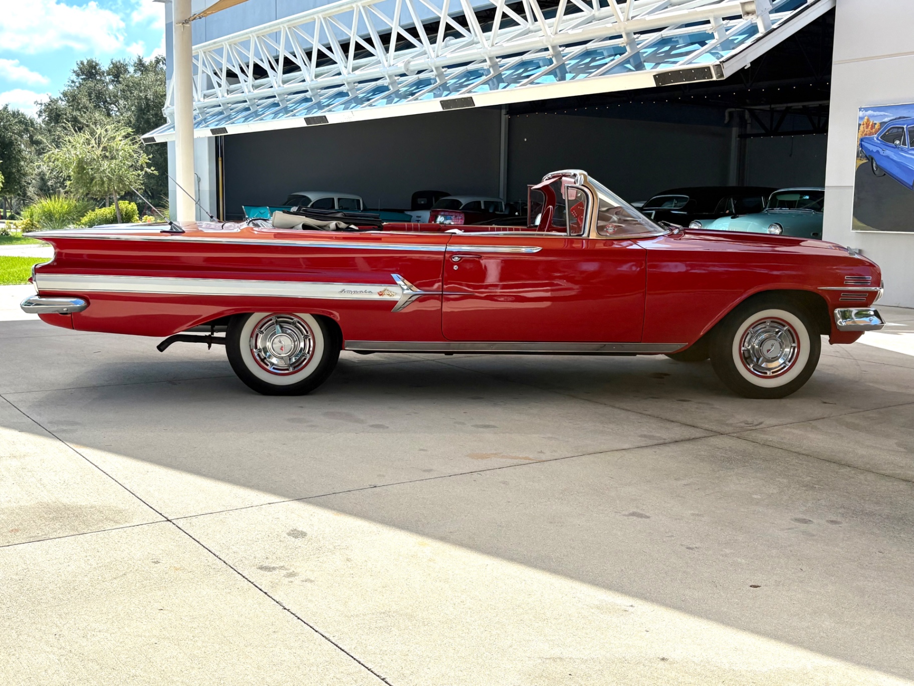 Vehicle photo 4