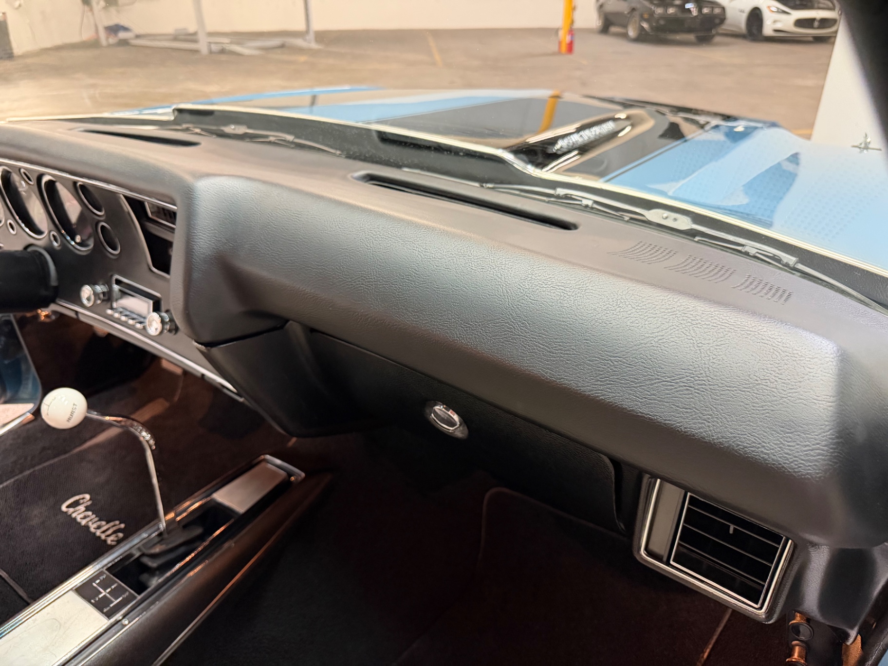 Vehicle photo 104