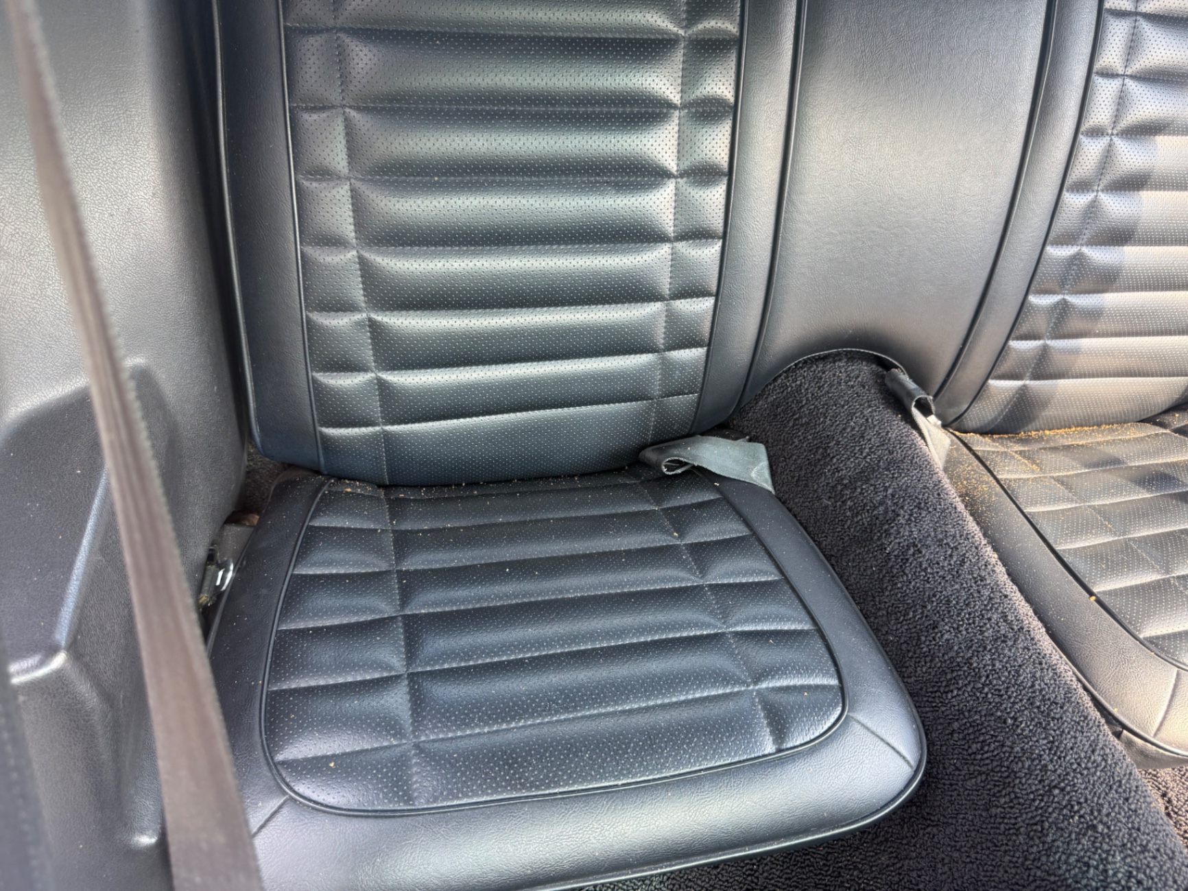 Vehicle photo 27