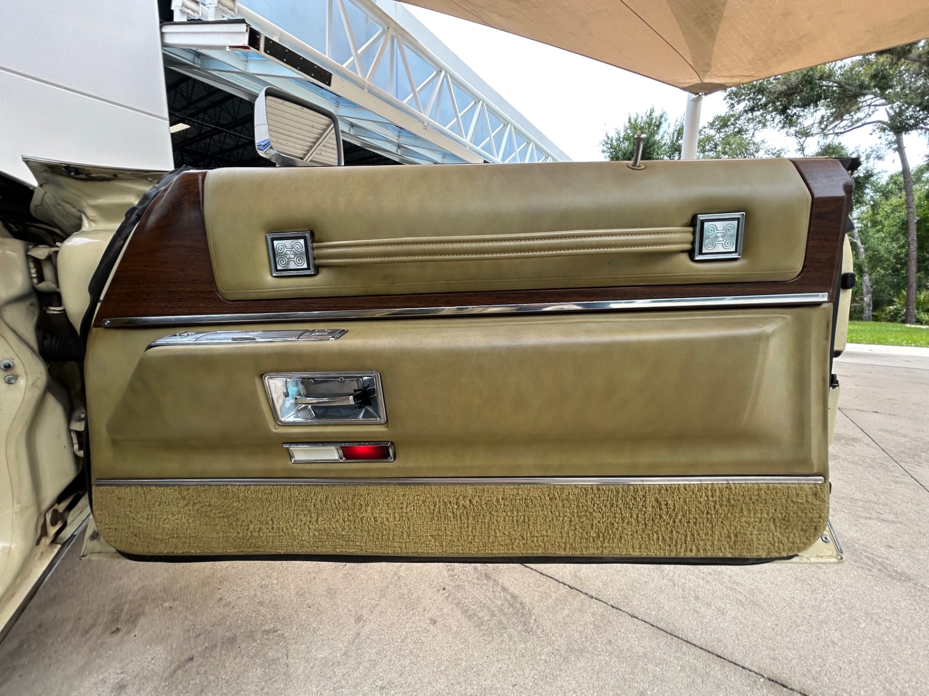 Vehicle photo 36