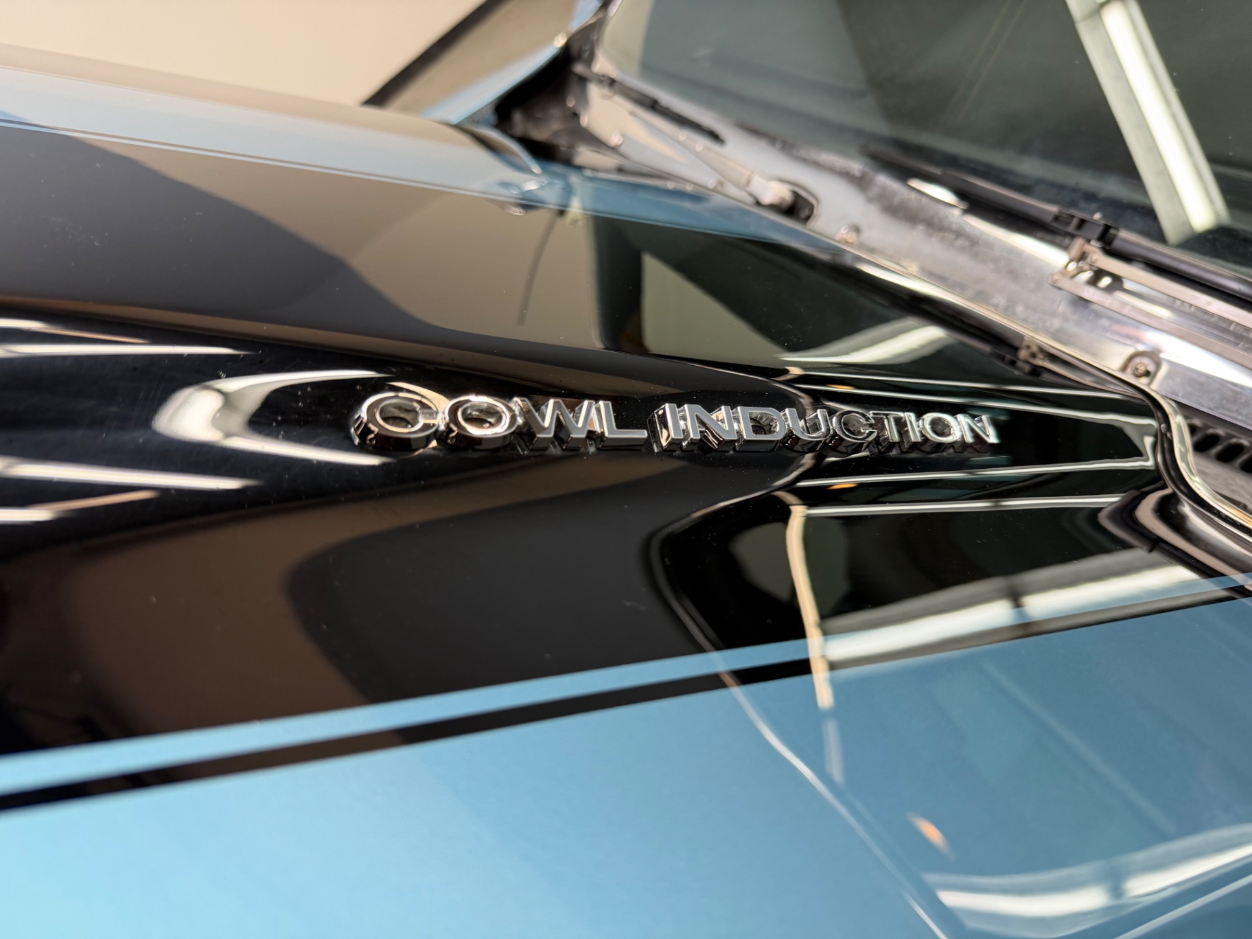 Vehicle photo 73
