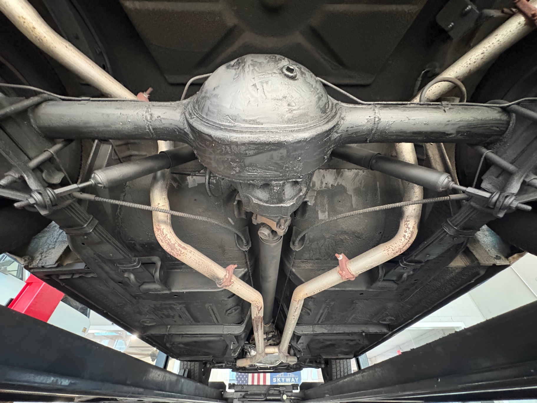 Vehicle photo 44