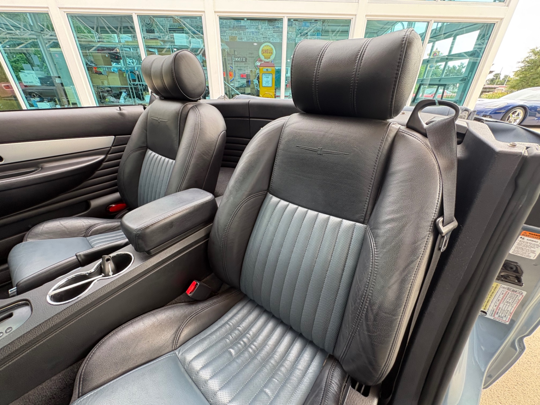 Vehicle photo 42