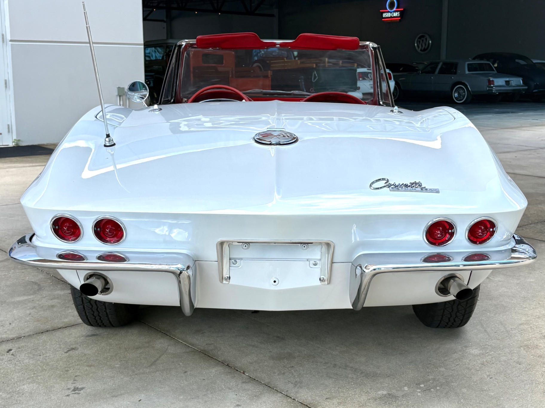 Vehicle photo 7