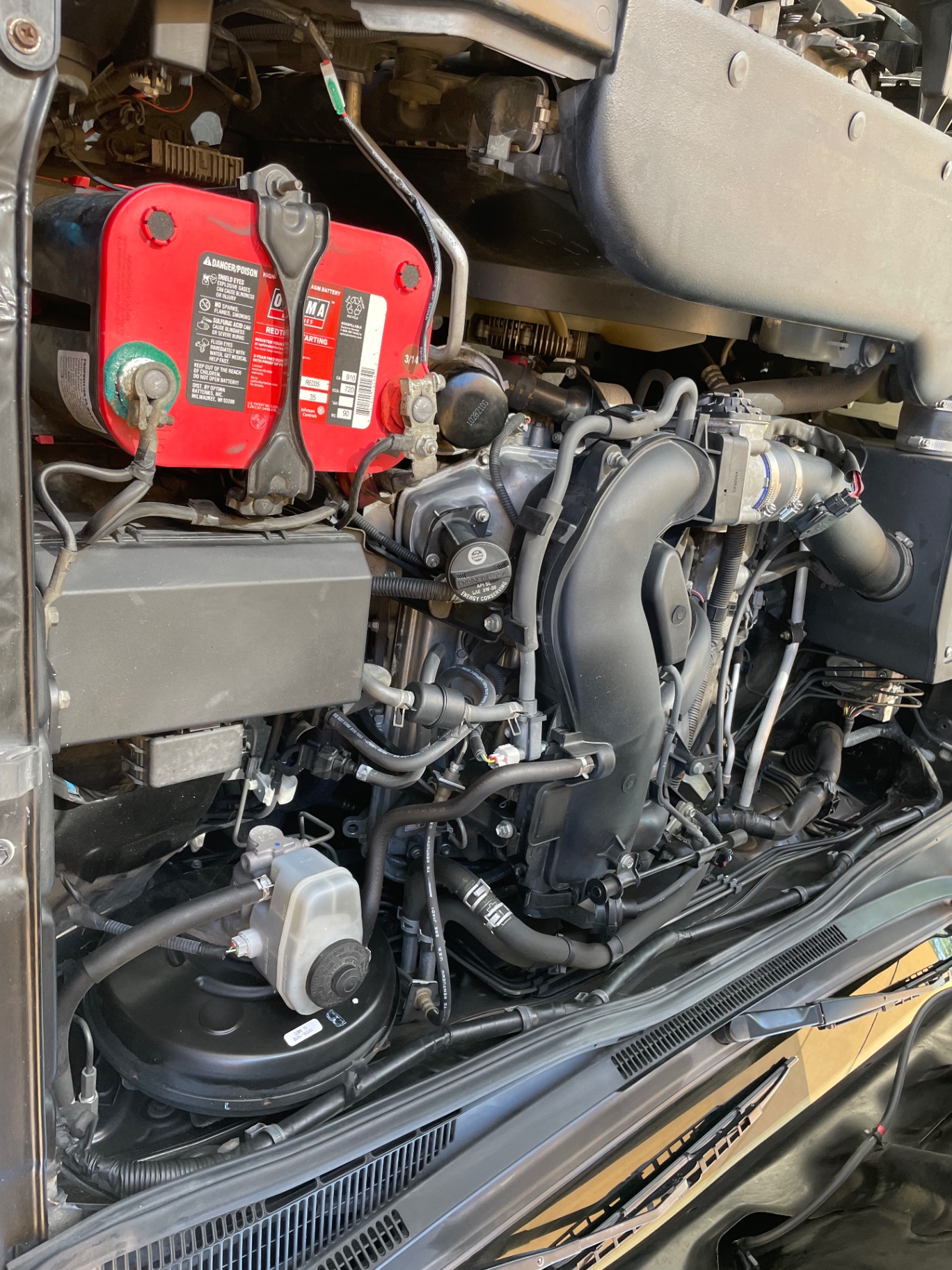 Vehicle photo 23