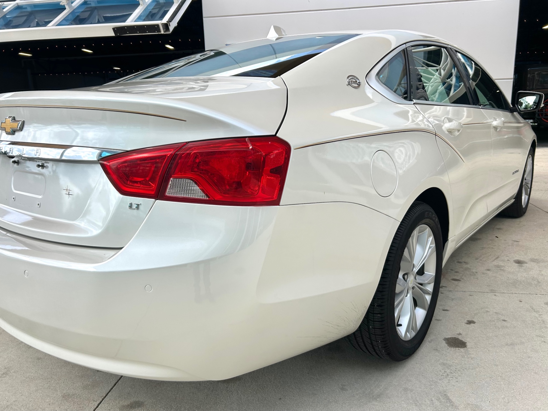 Vehicle photo 14