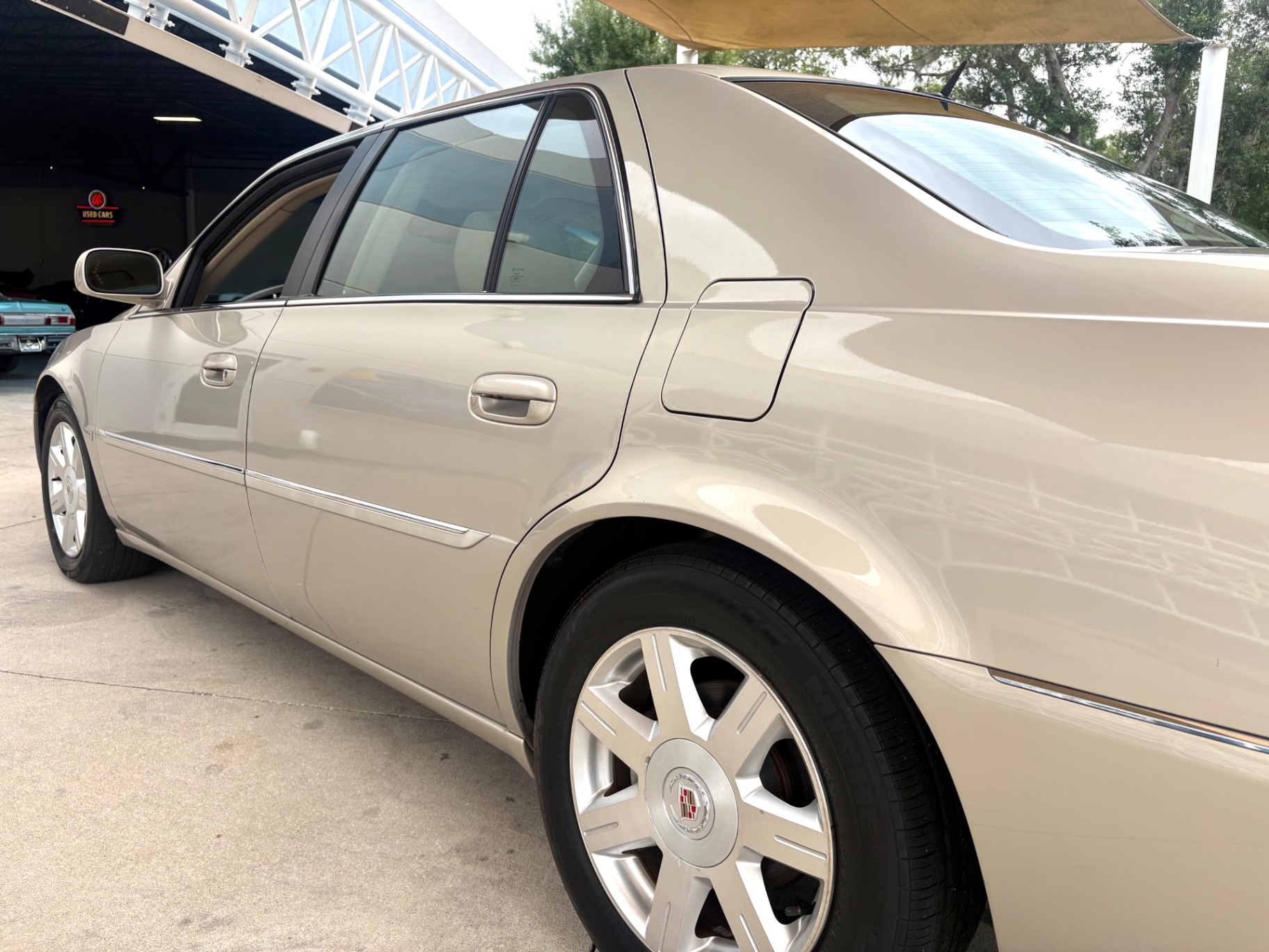 Vehicle photo 14