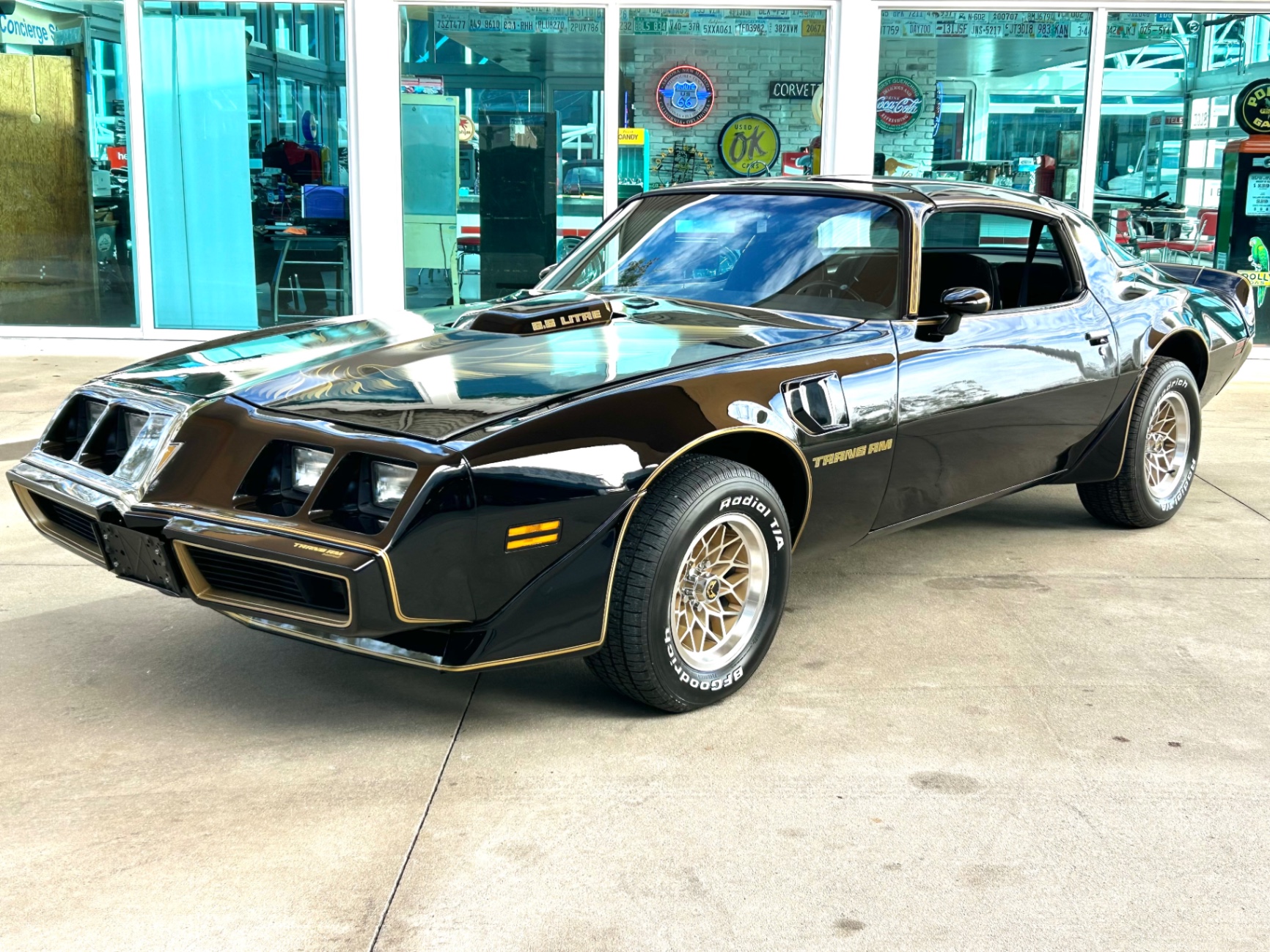 Vehicle photo 1