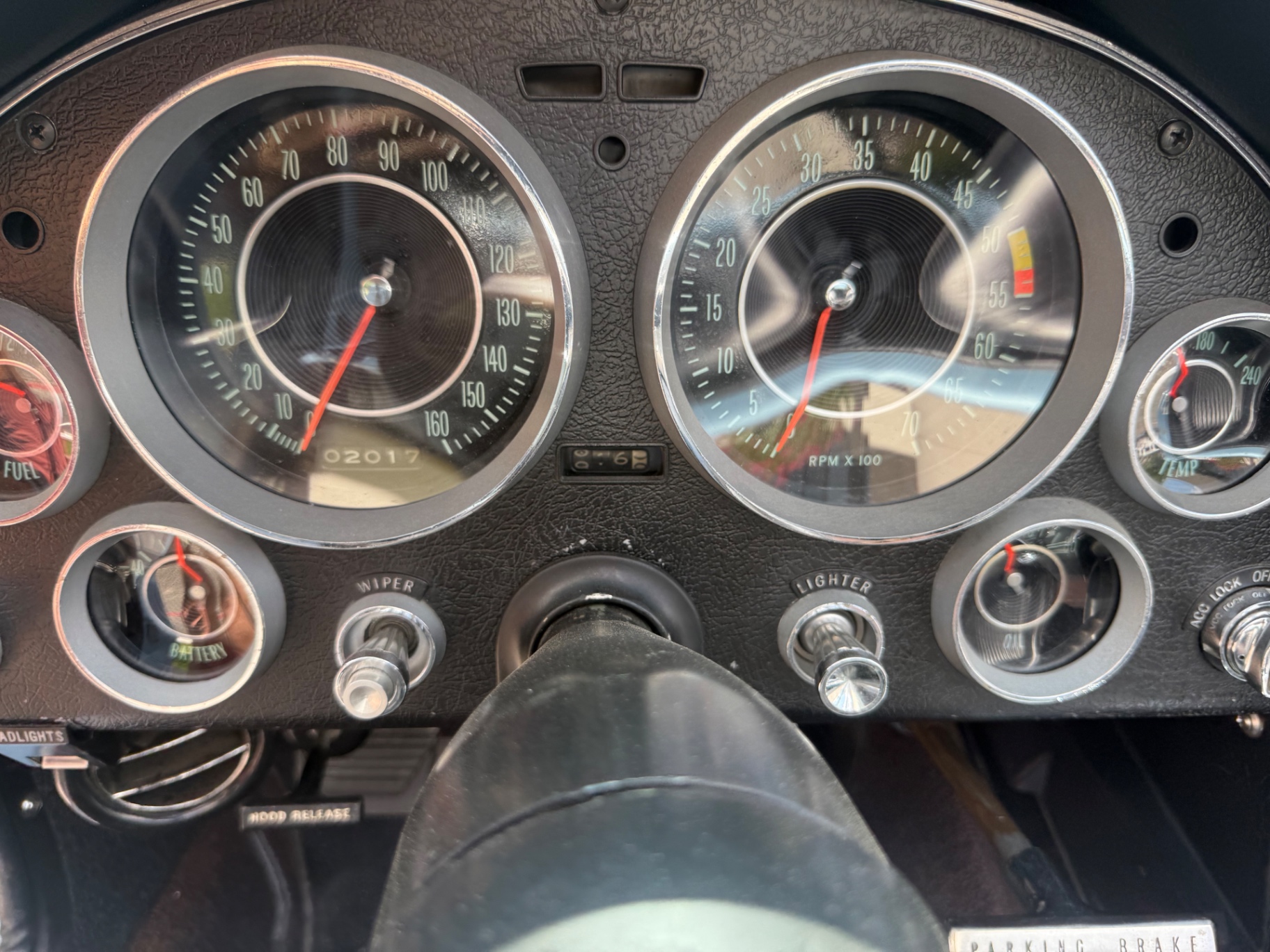 Vehicle photo 37