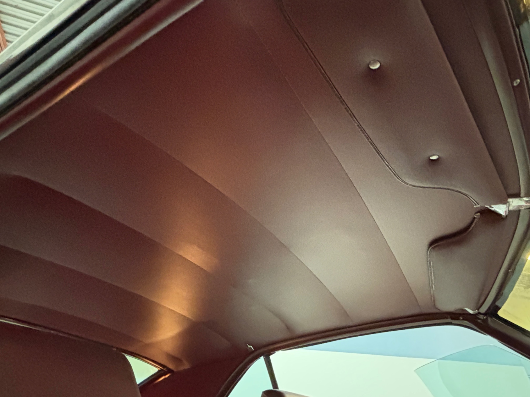 Vehicle photo 29
