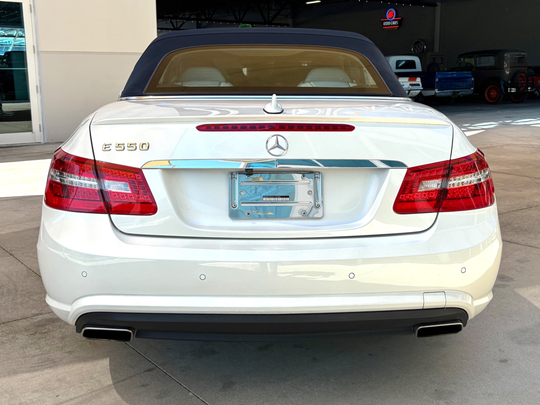Vehicle photo 21