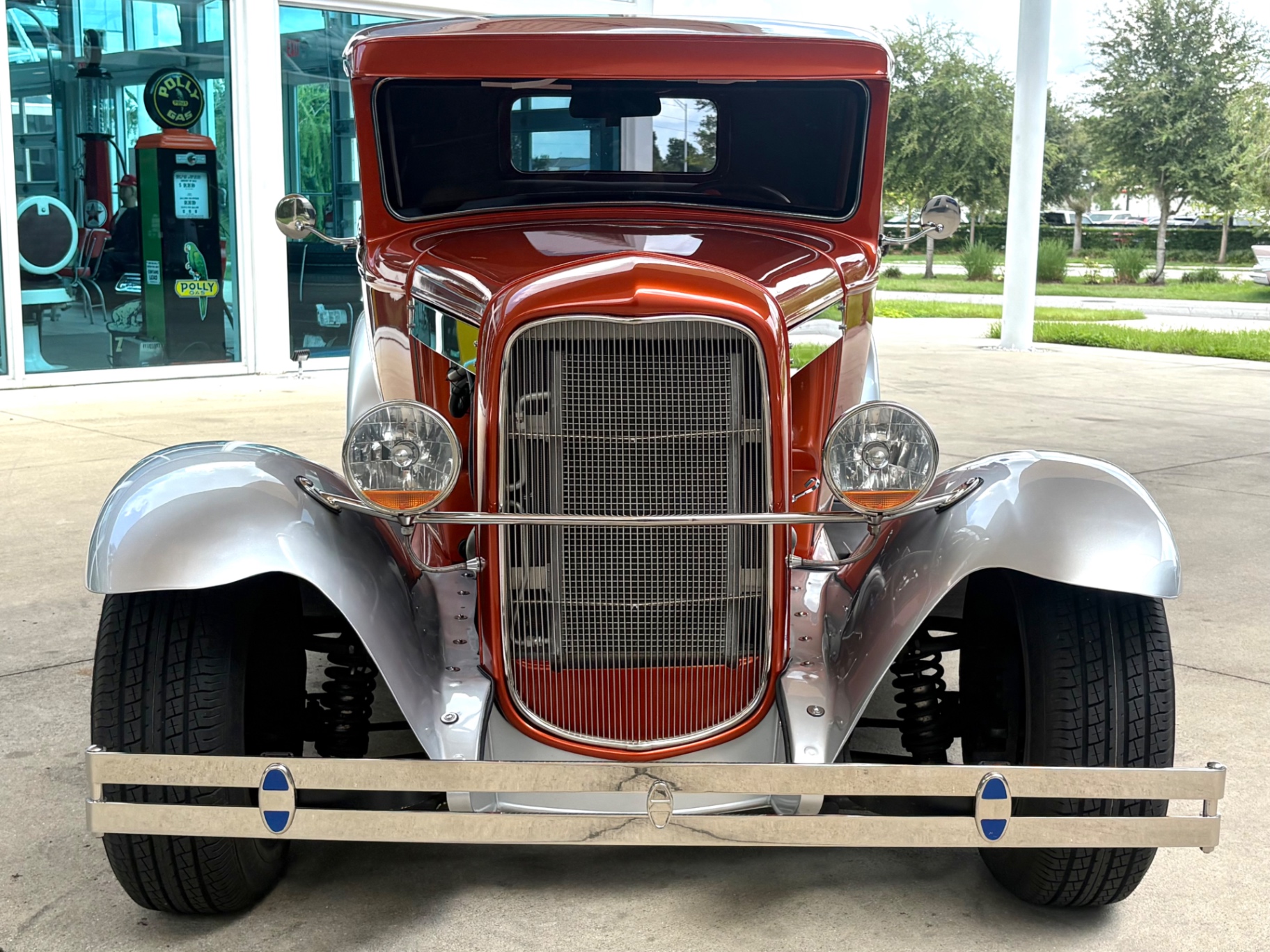 Vehicle photo 2