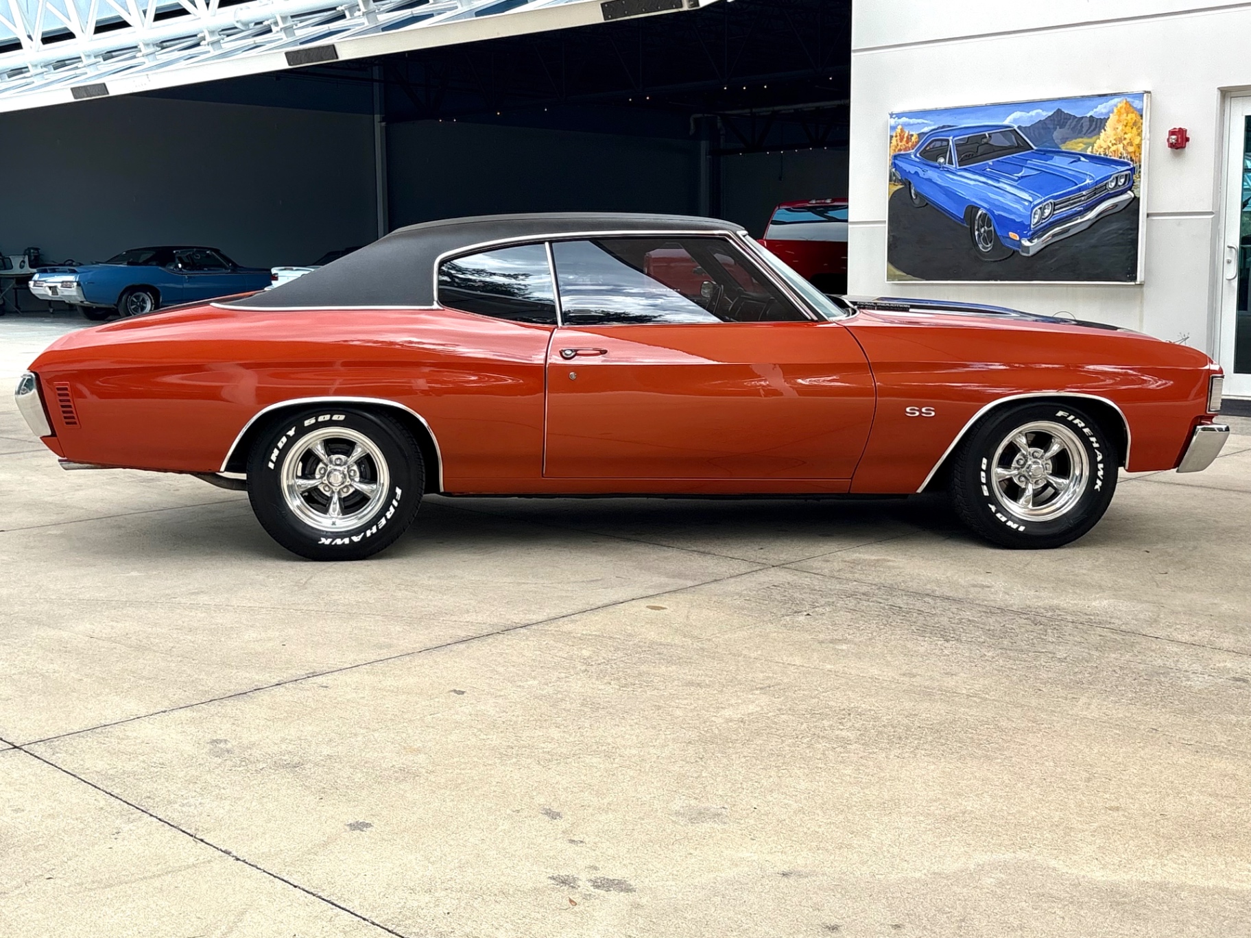 Vehicle photo 5