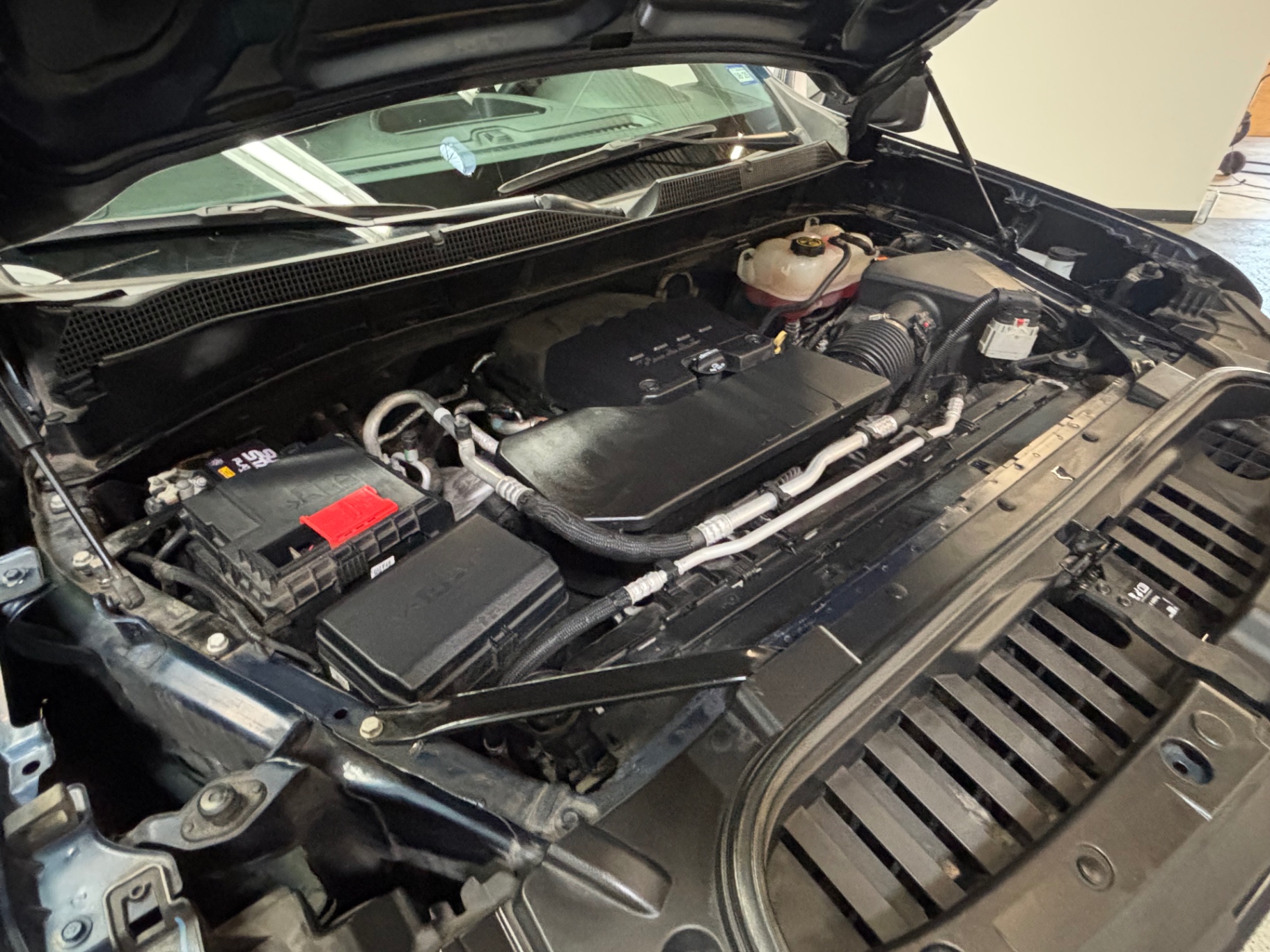 Vehicle photo 15