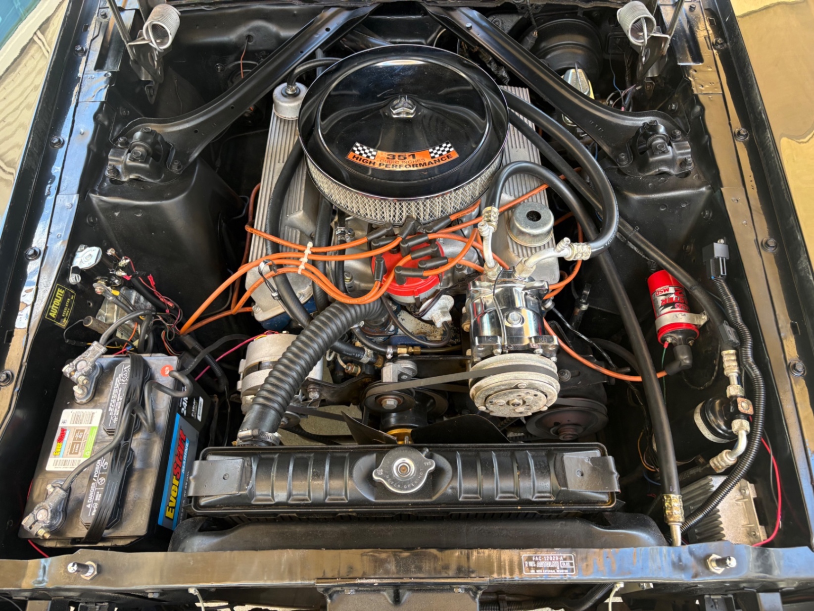 Vehicle photo 27