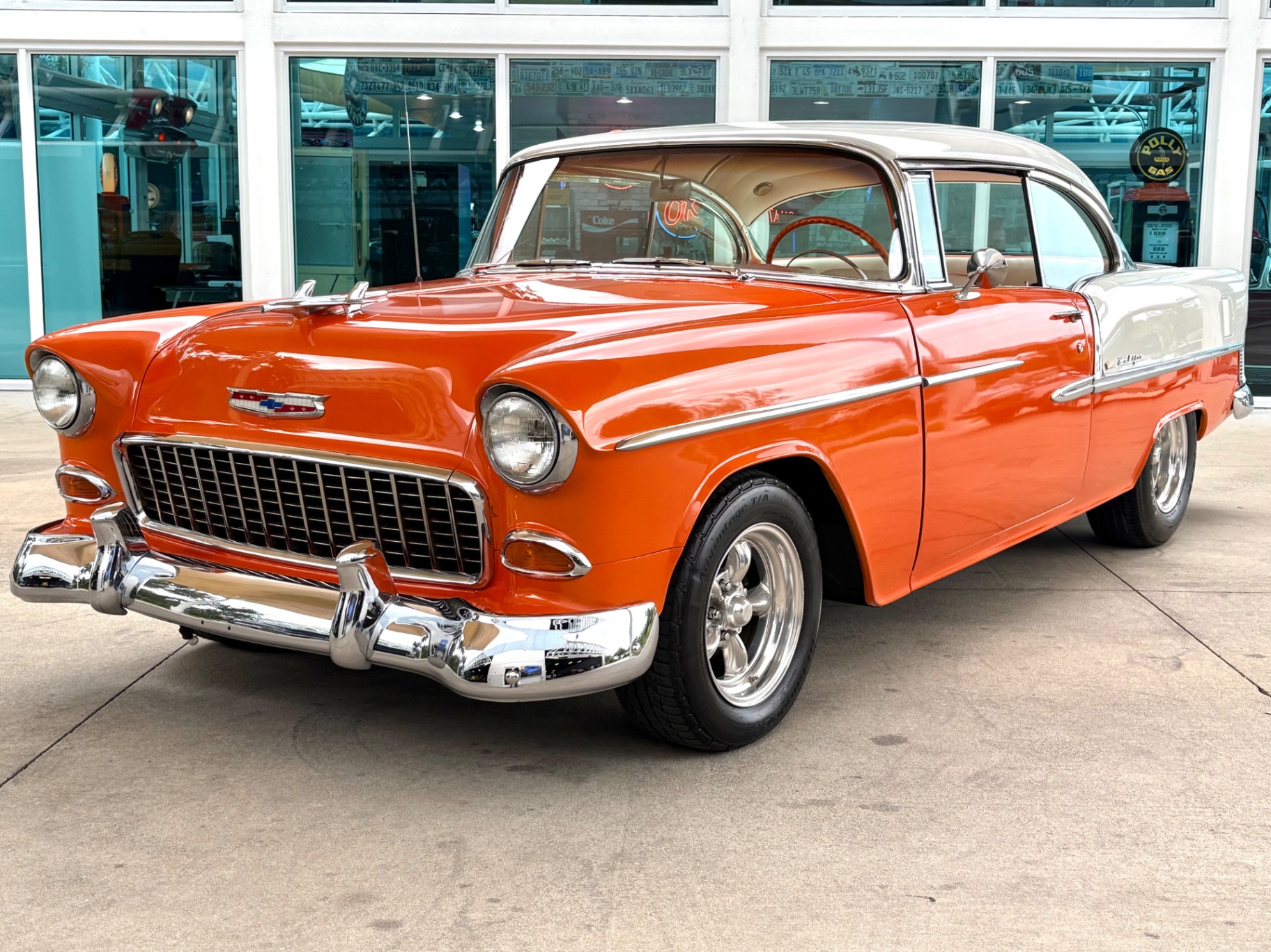 Vehicle photo 12