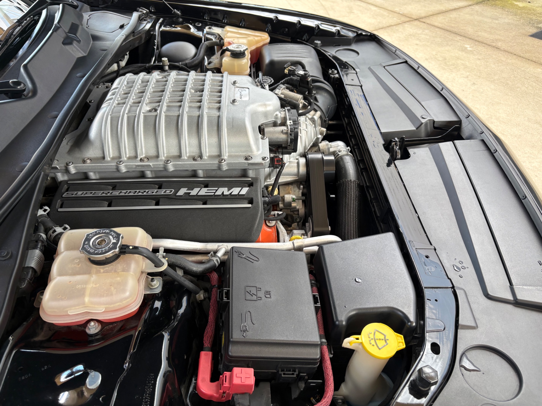 Vehicle photo 25