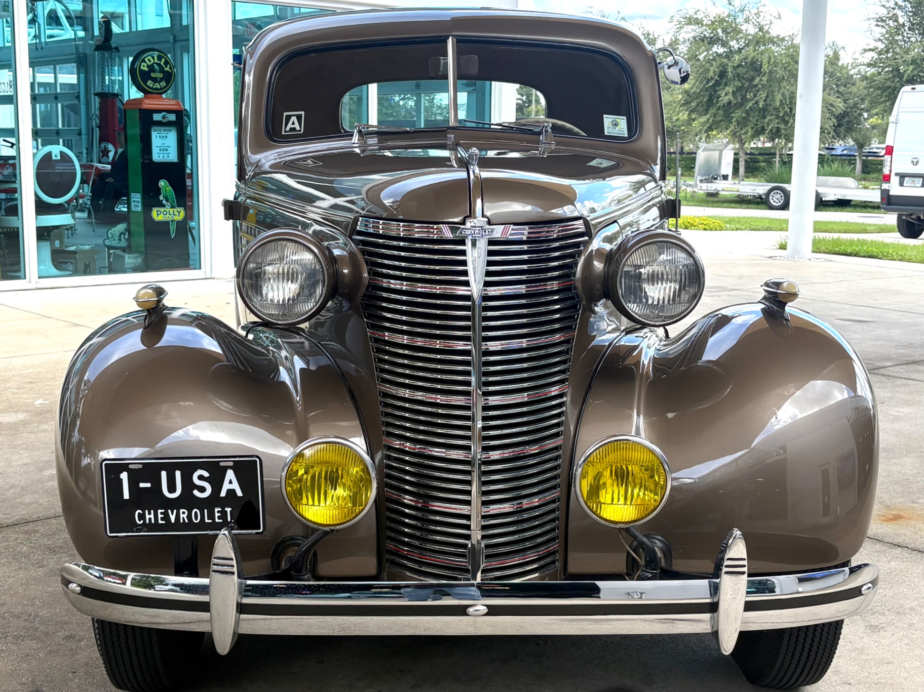 Vehicle photo 2