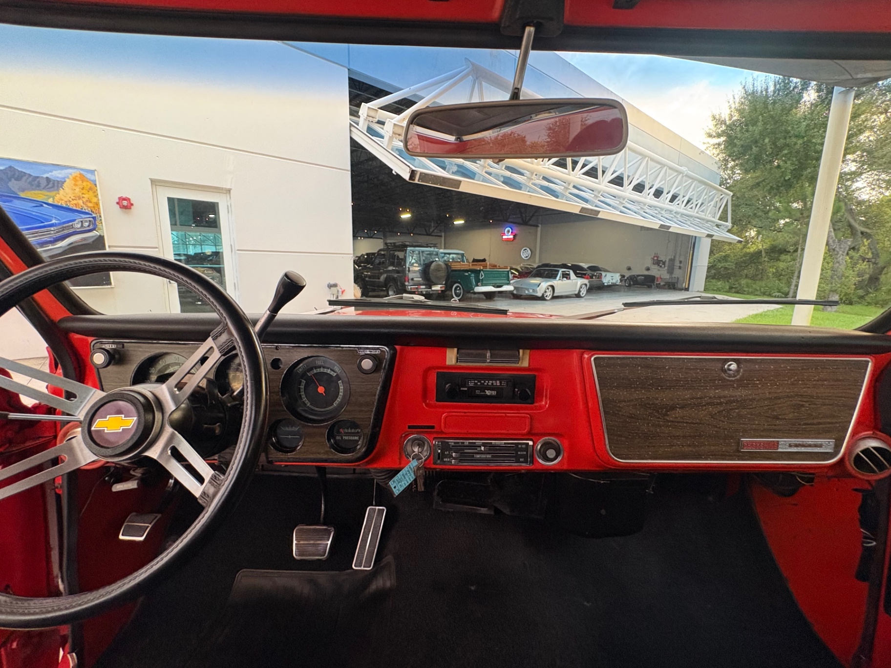 Vehicle photo 36