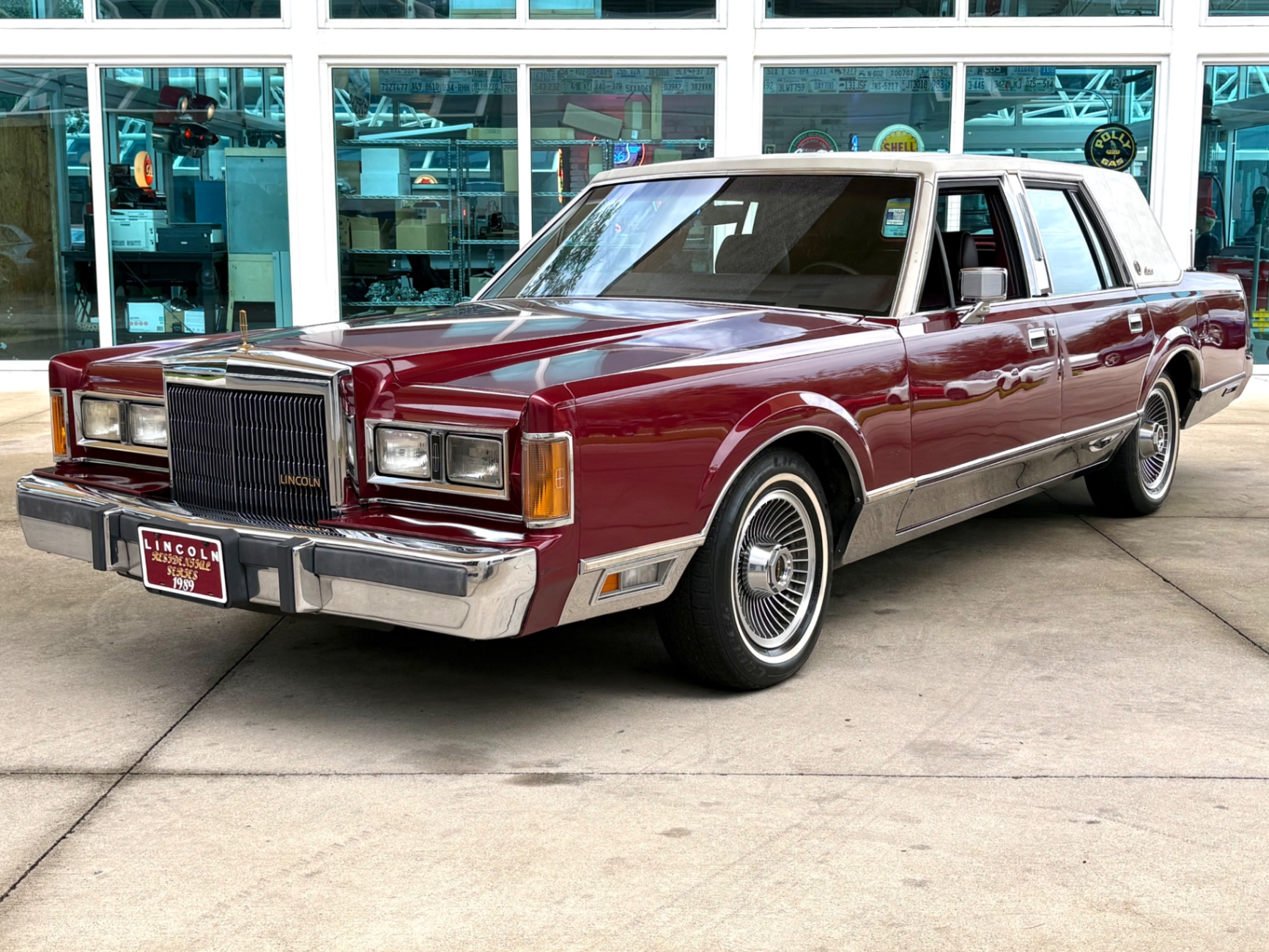 Vehicle photo 1