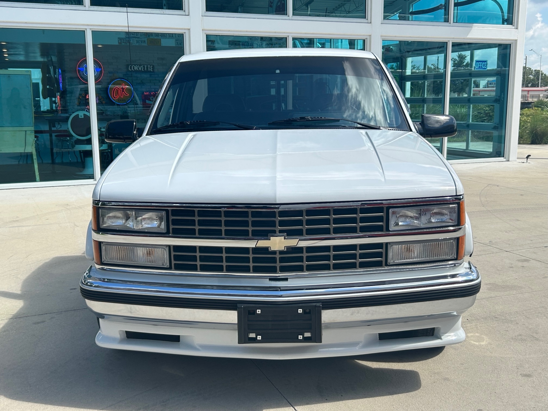 Vehicle photo 2