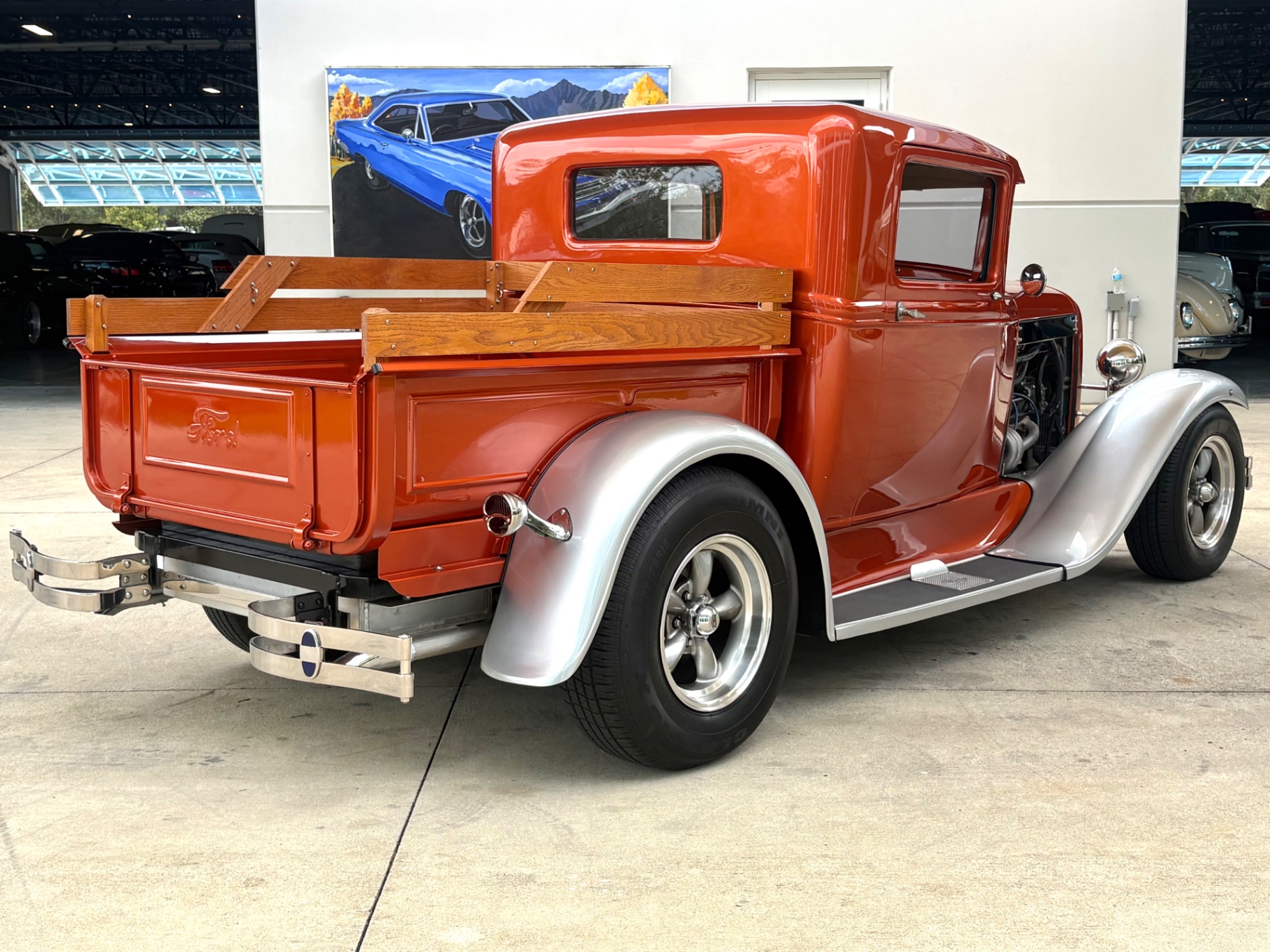 Vehicle photo 6