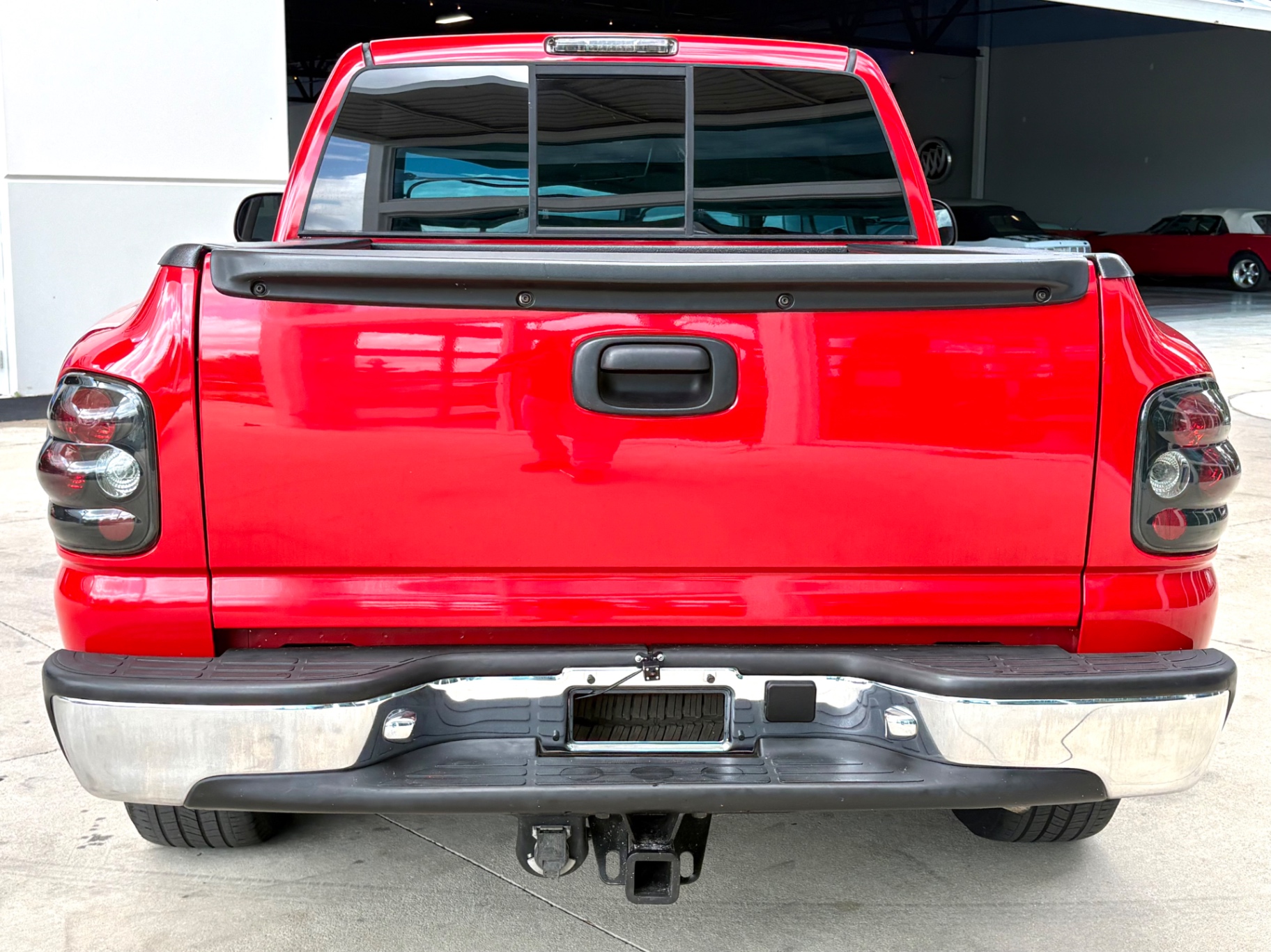 Vehicle photo 7