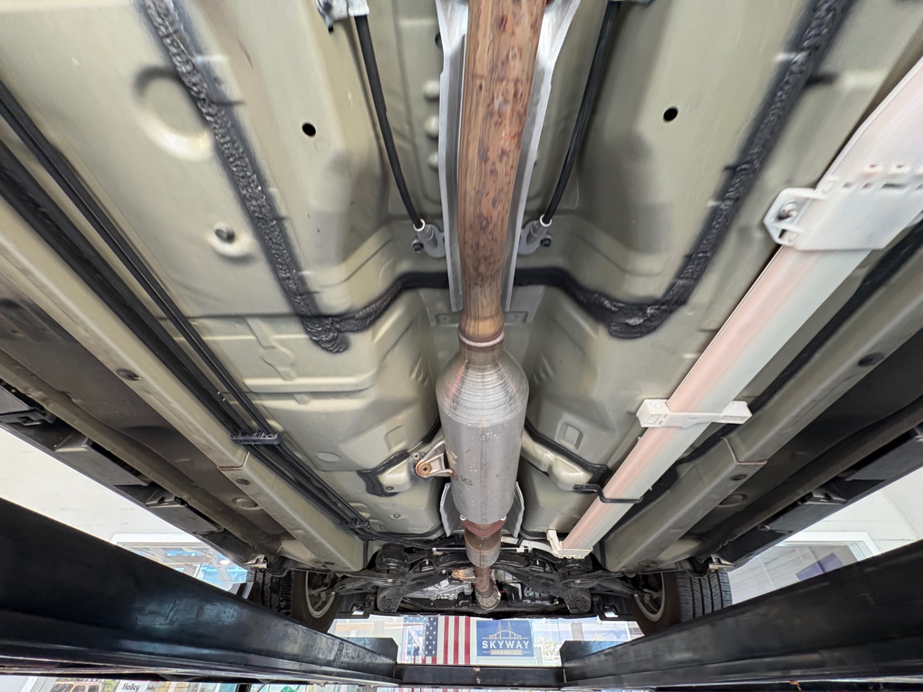 Vehicle photo 48