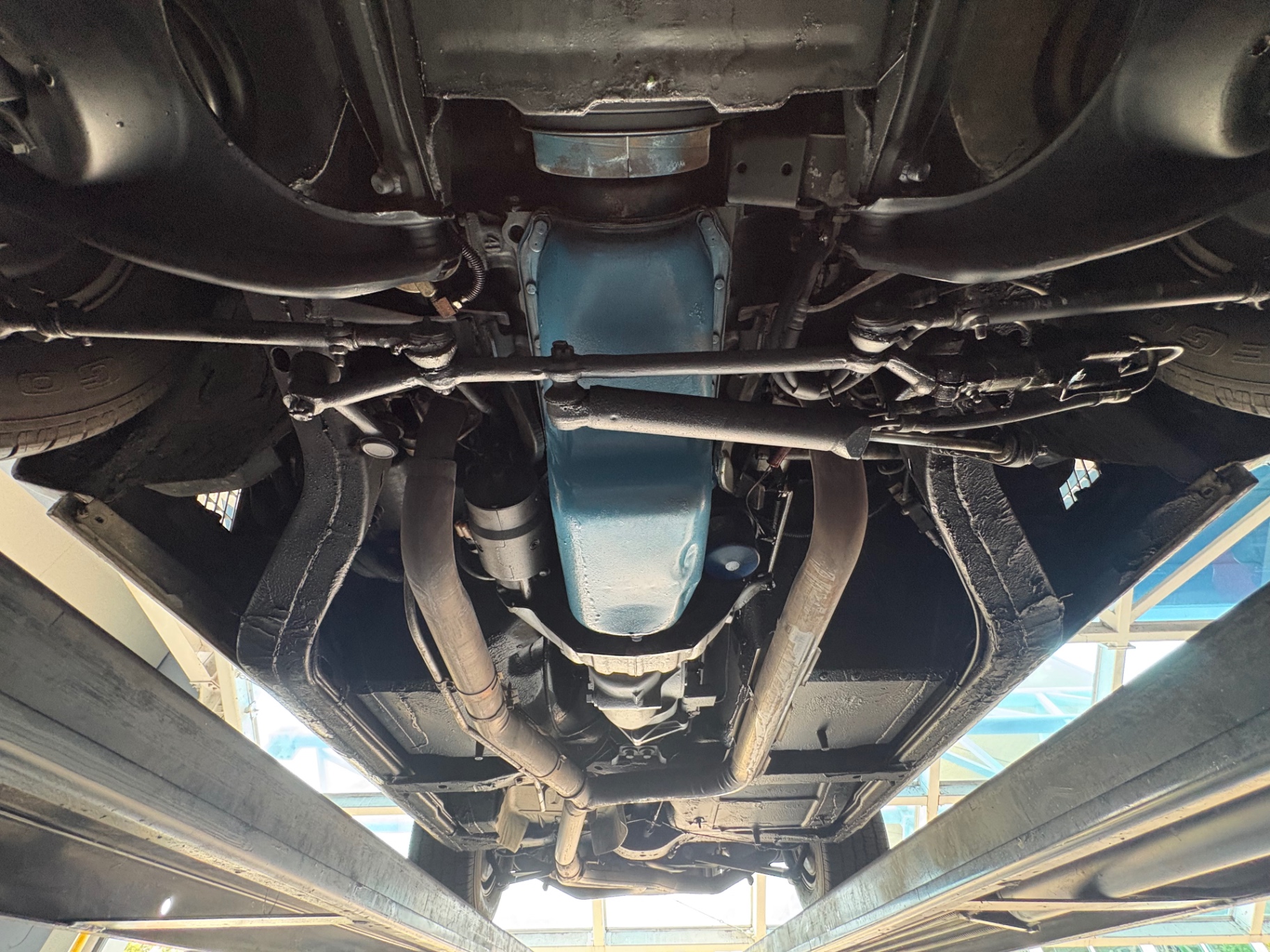 Vehicle photo 53