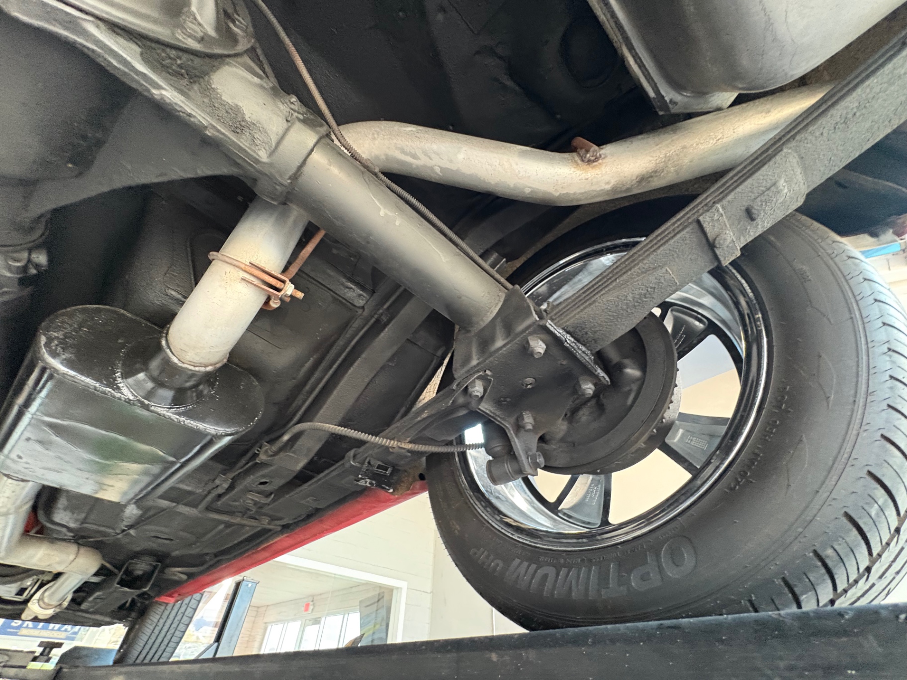Vehicle photo 48