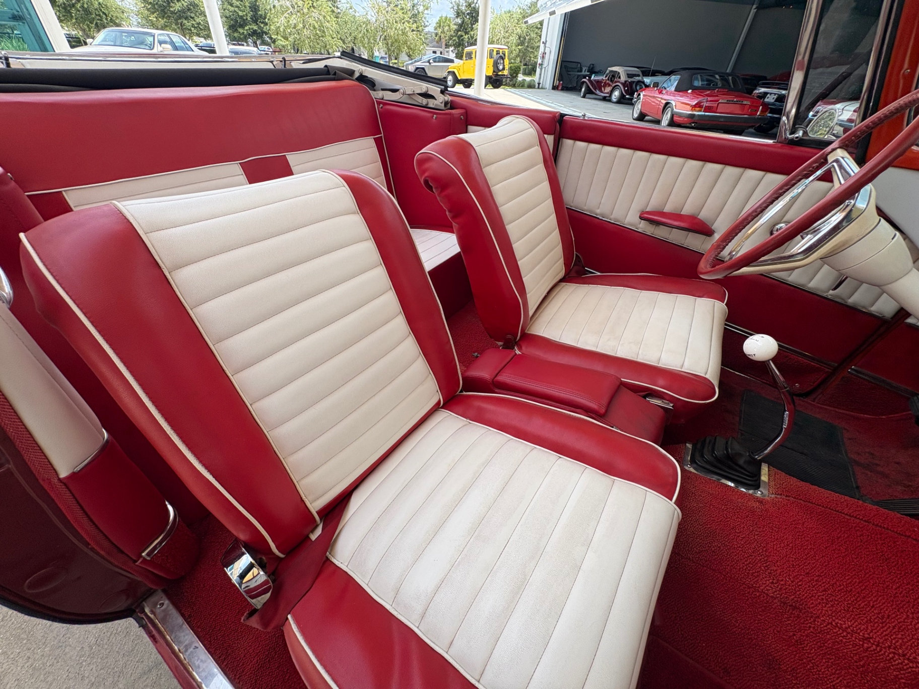 Vehicle photo 47